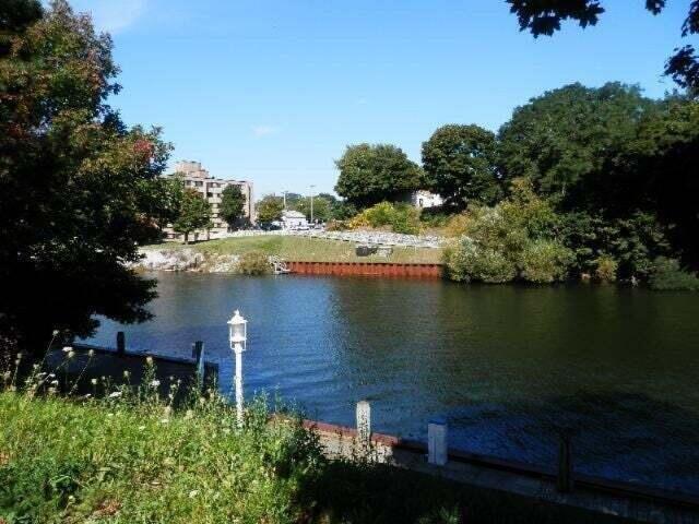 86 Washington Street #240