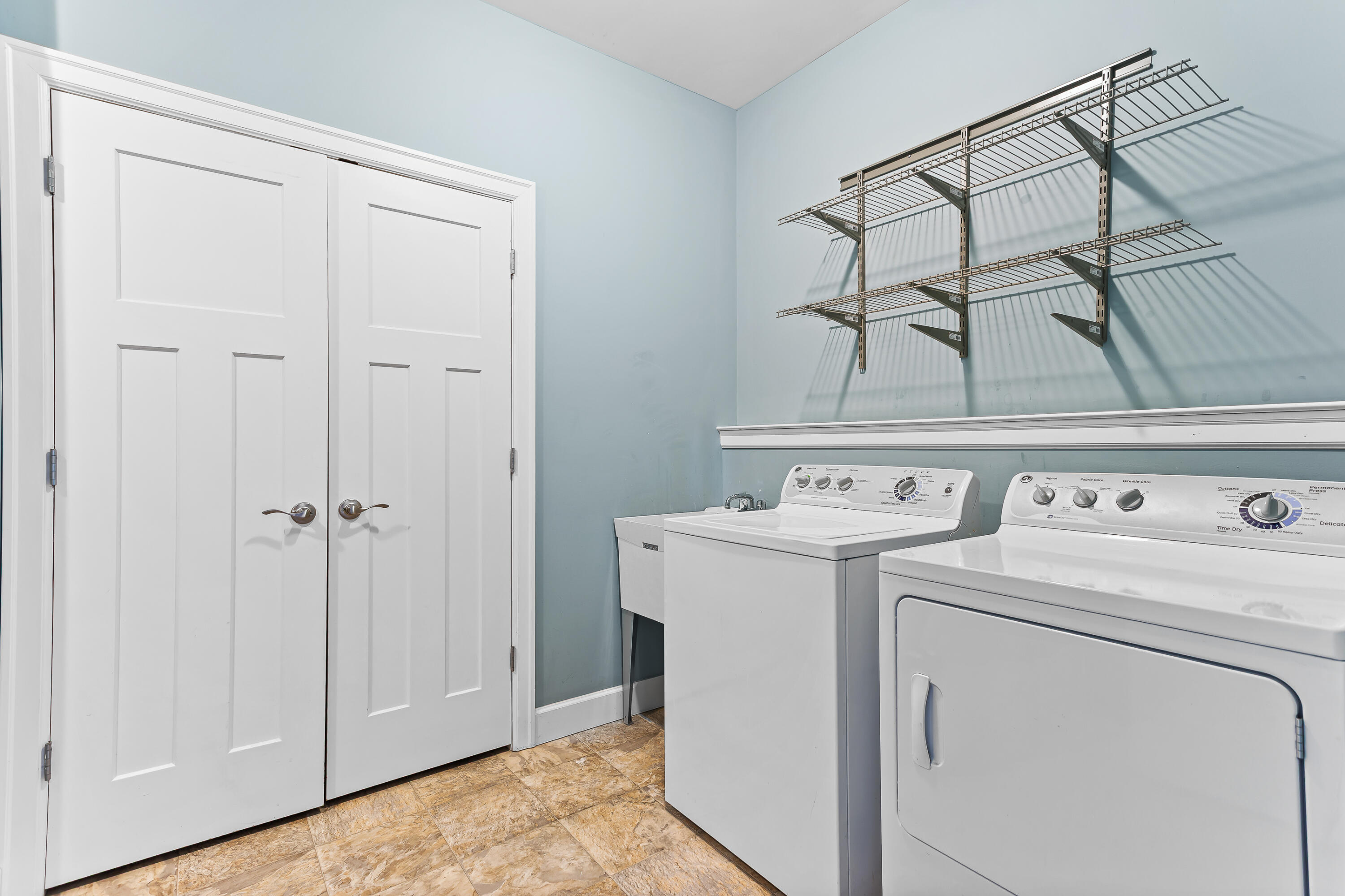 5667 Bon Terre Drive