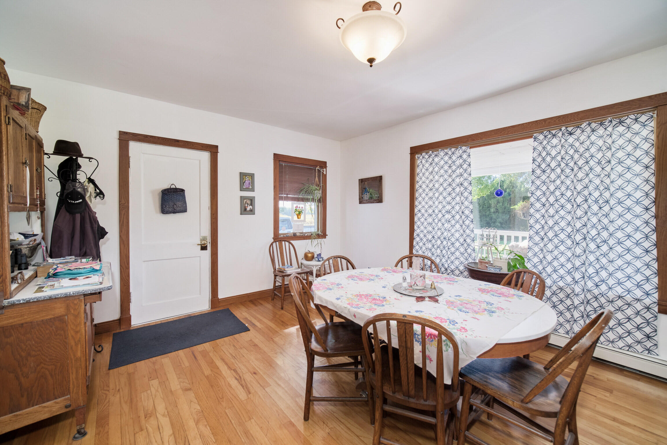 1621 W Beyer Road