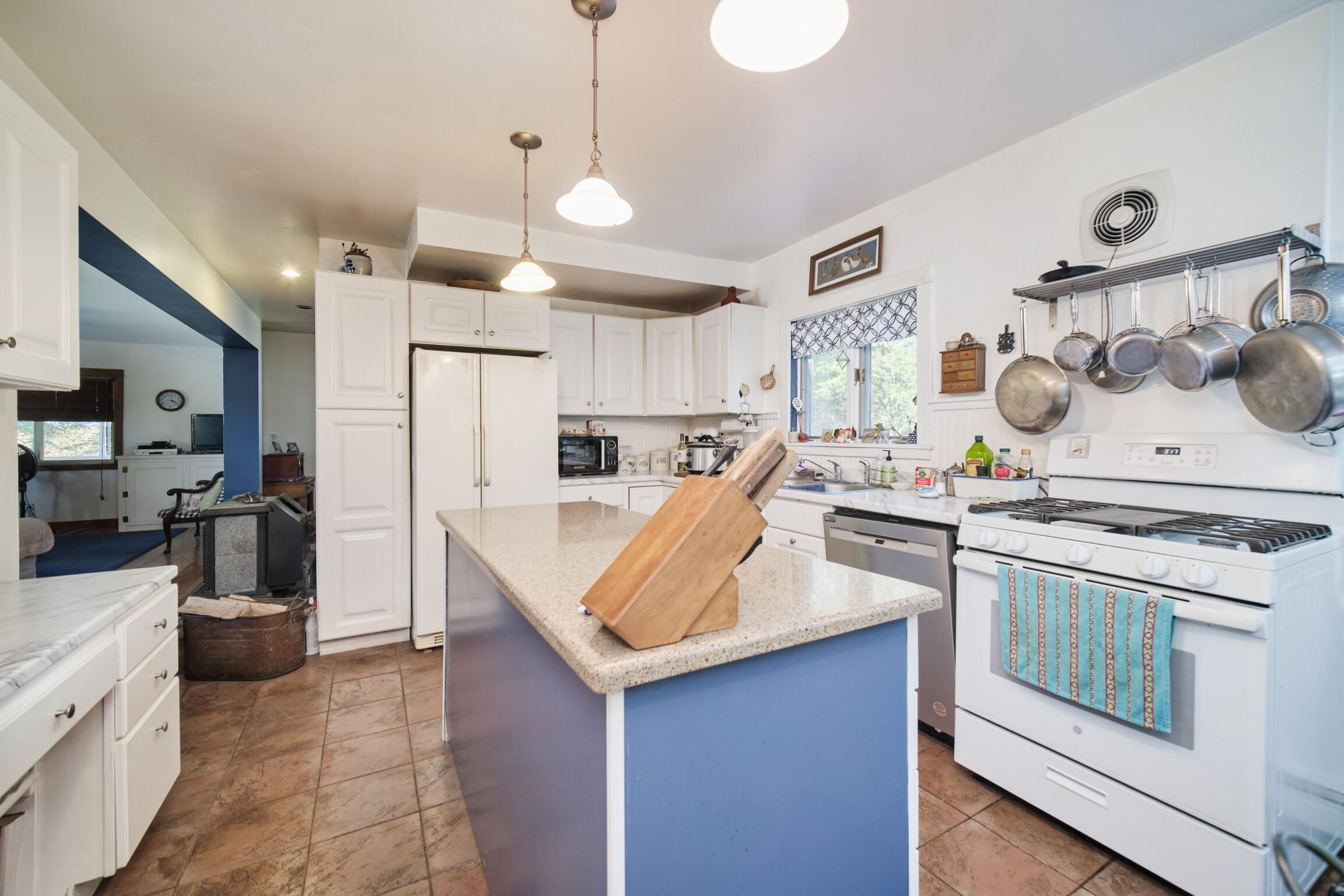 1621 W Beyer Road