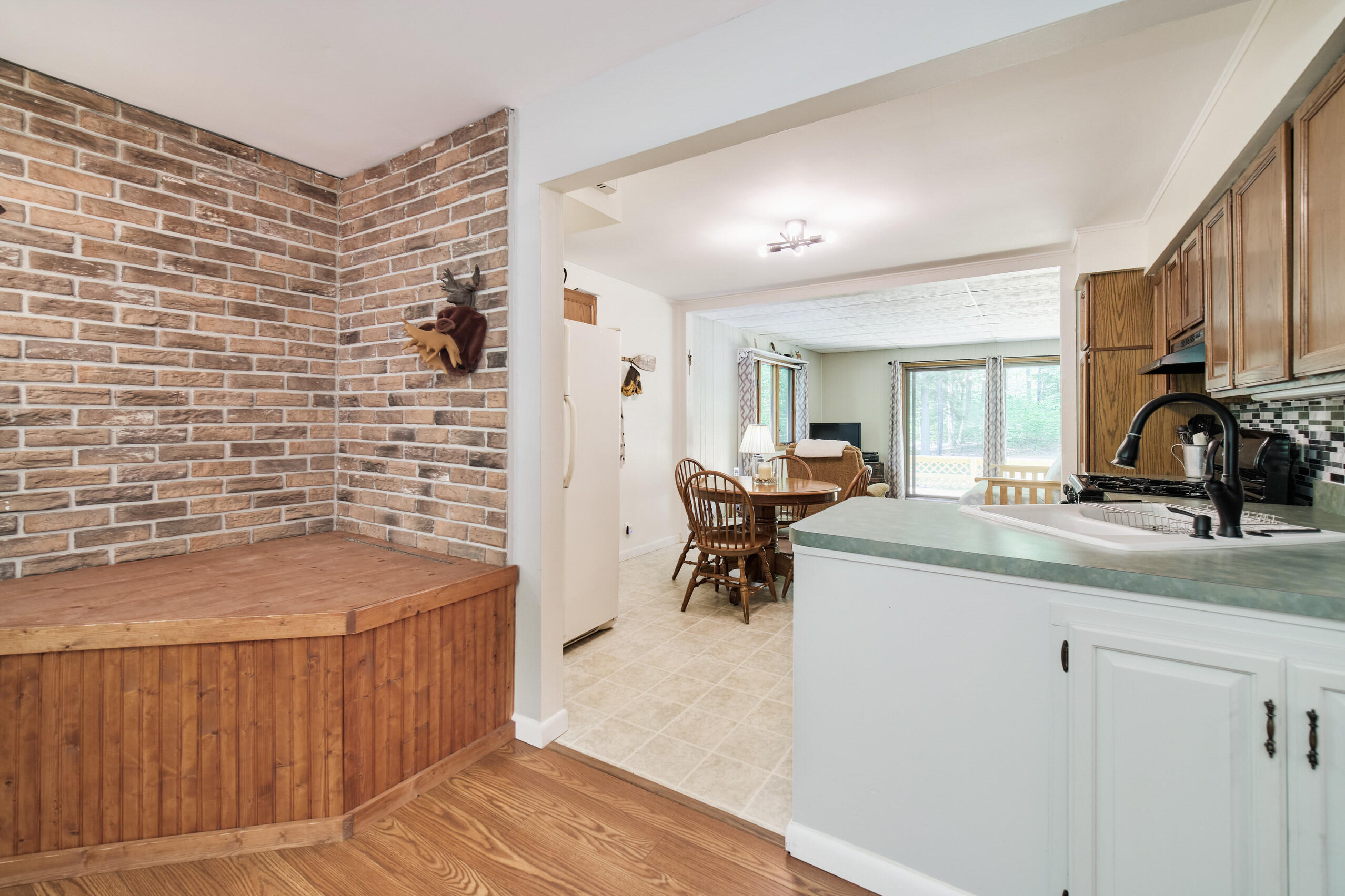 12084 Griffith Road