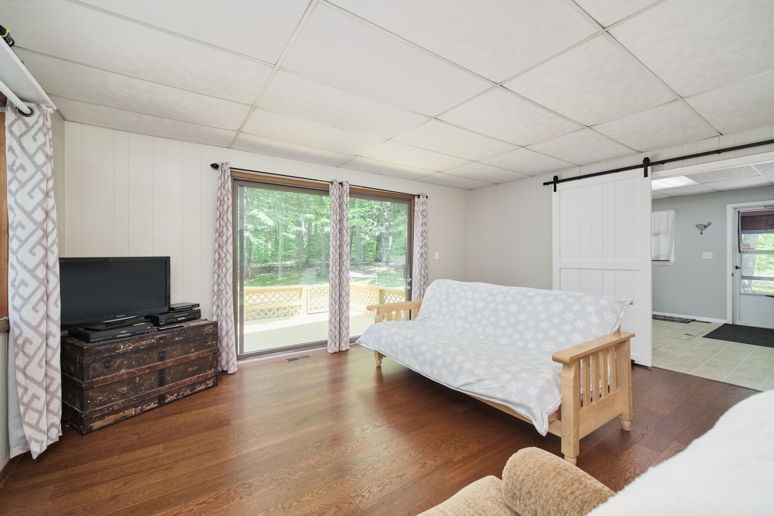 12084 Griffith Road