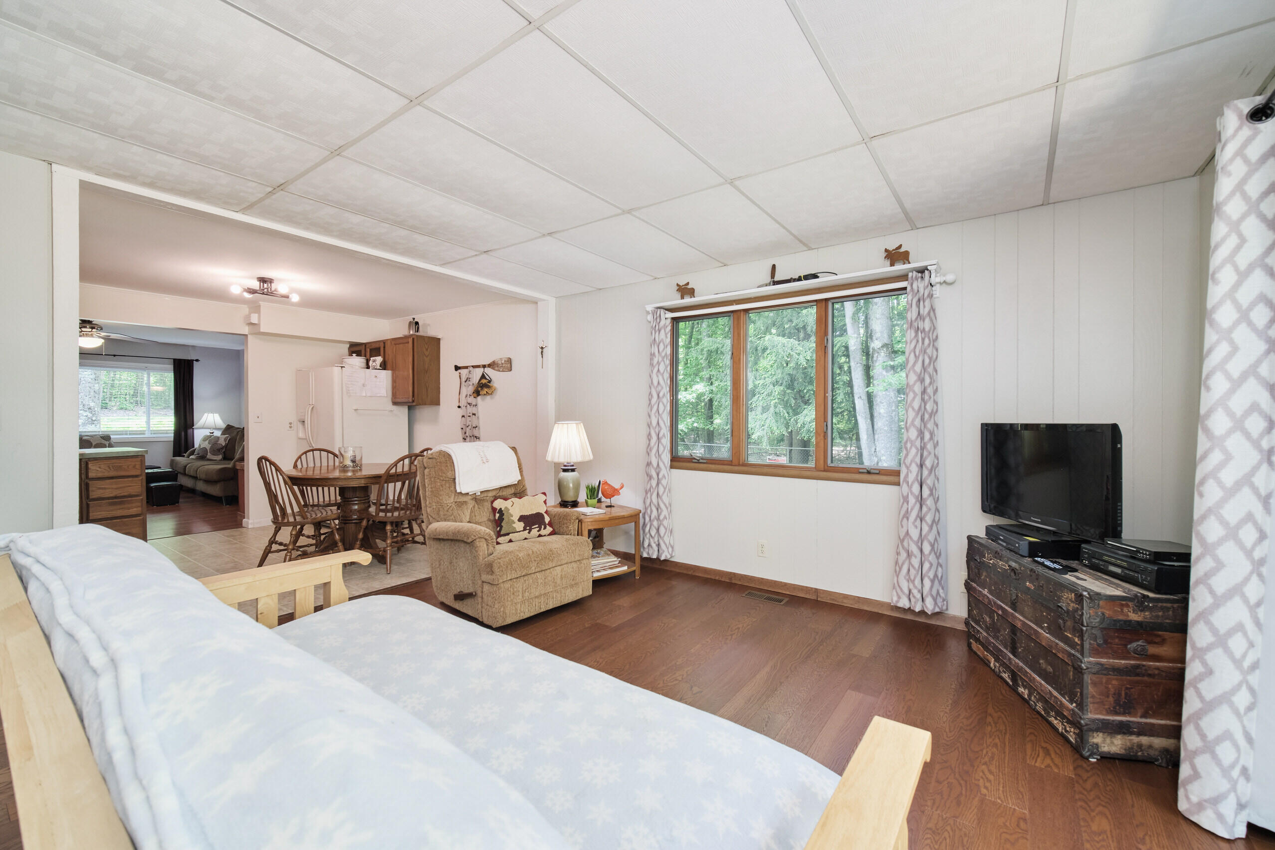 12084 Griffith Road