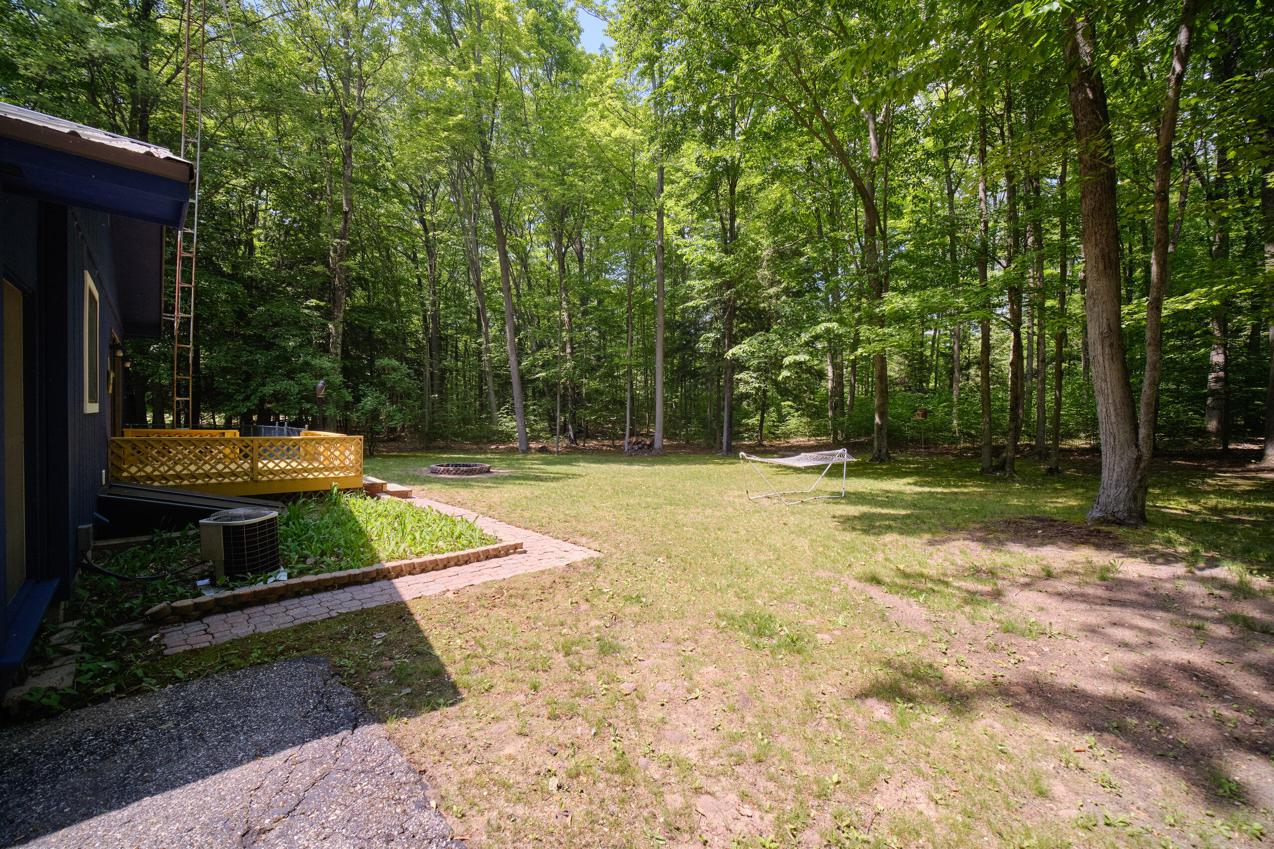12084 Griffith Road