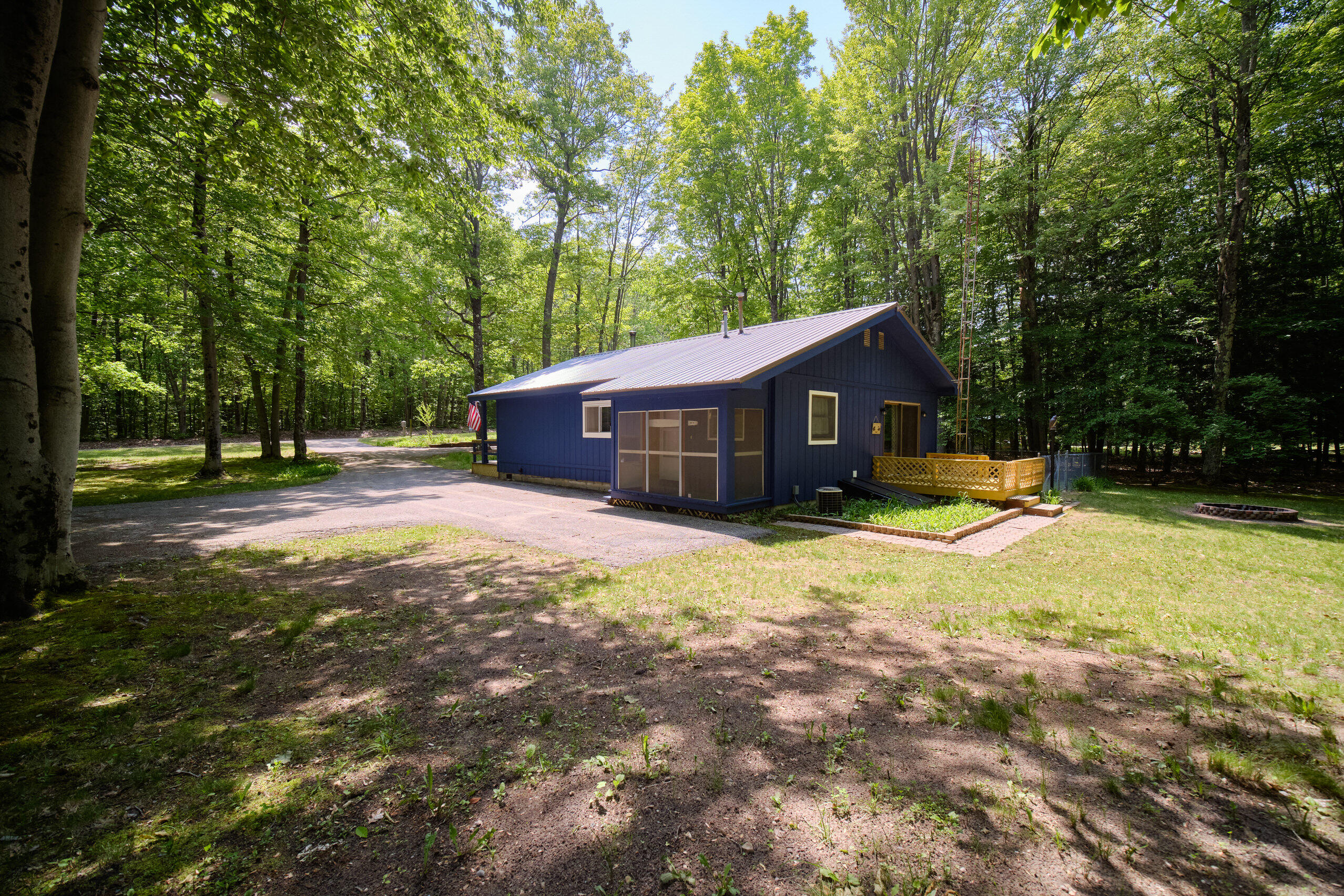 12084 Griffith Road