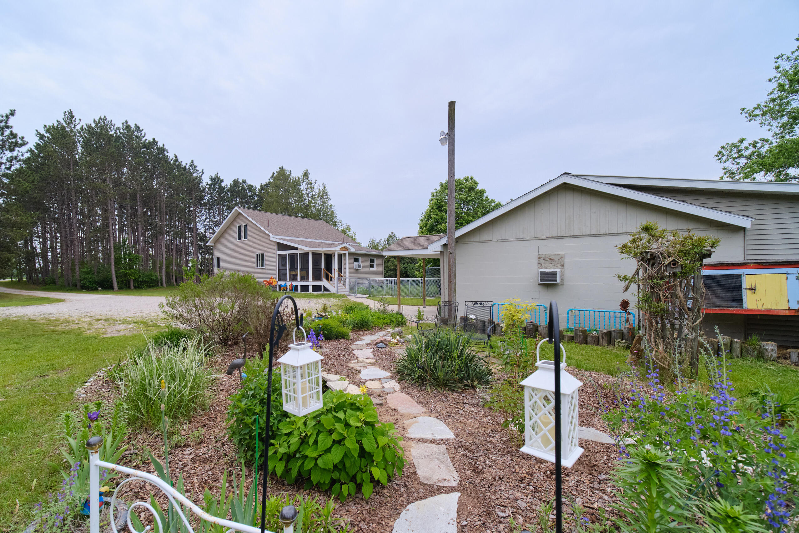 3750 River Road