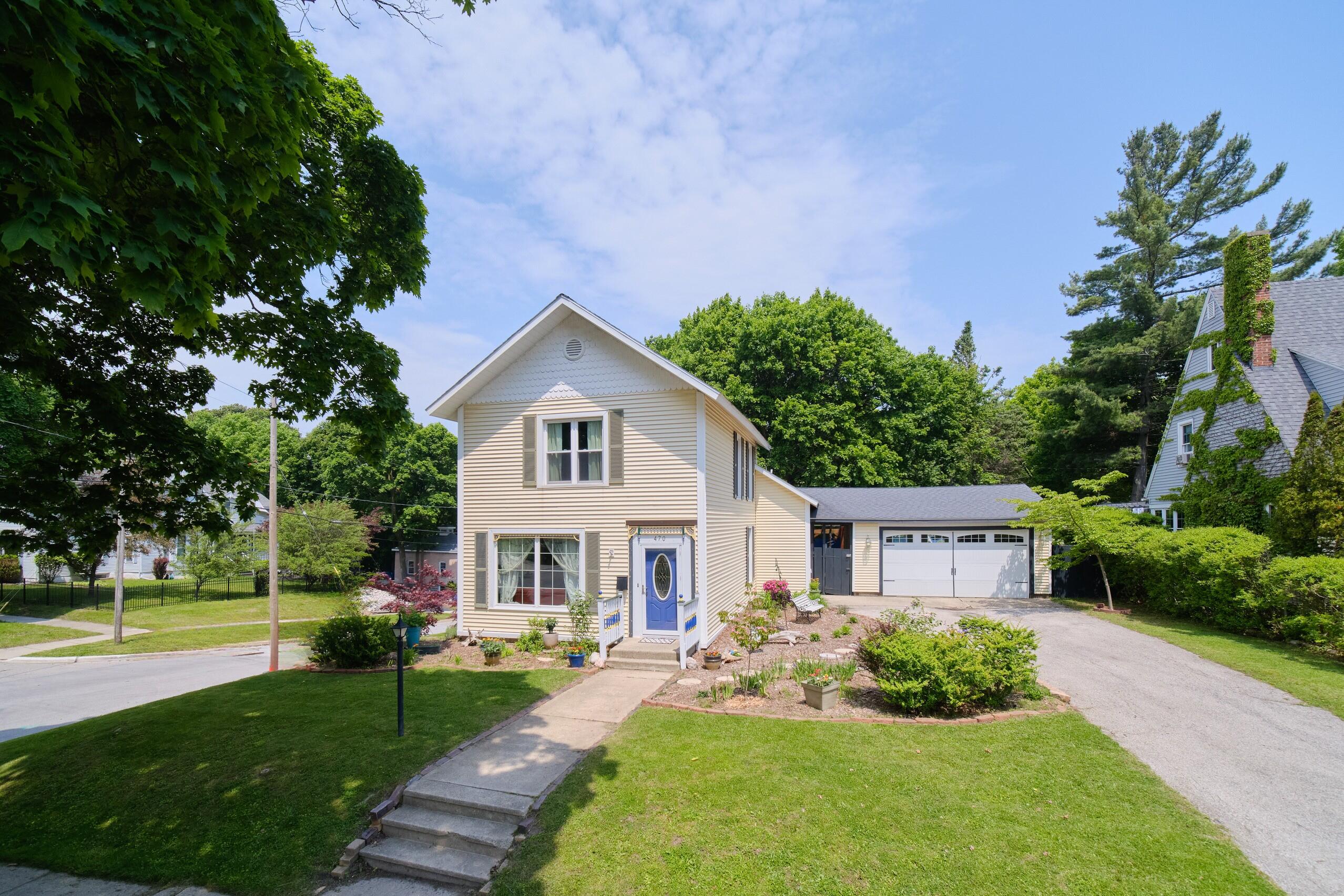 470 4th Street