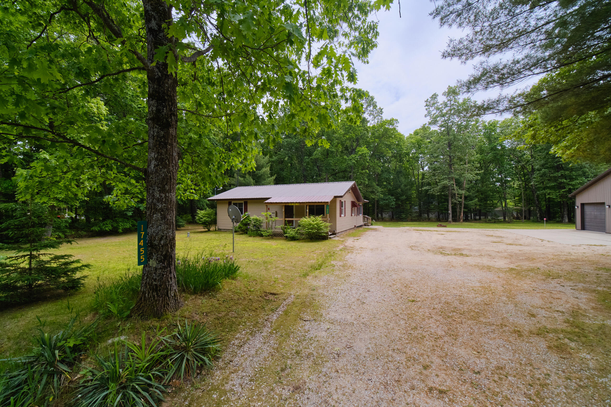 17455 Hoxeyville Road
