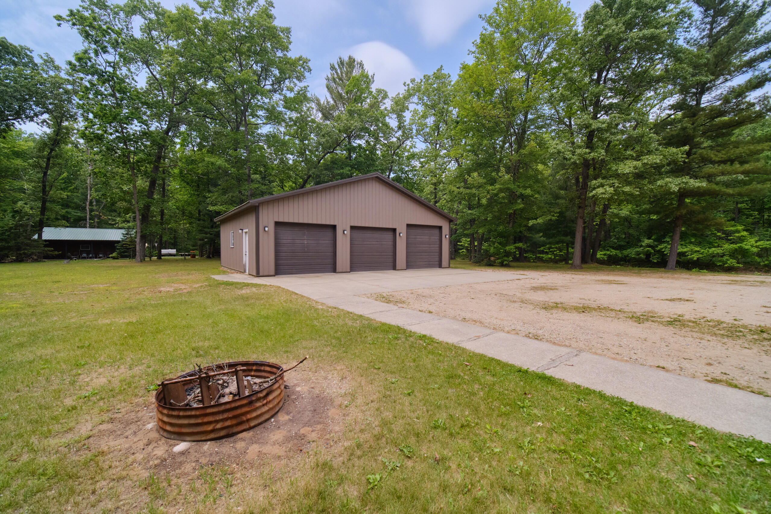 17455 Hoxeyville Road