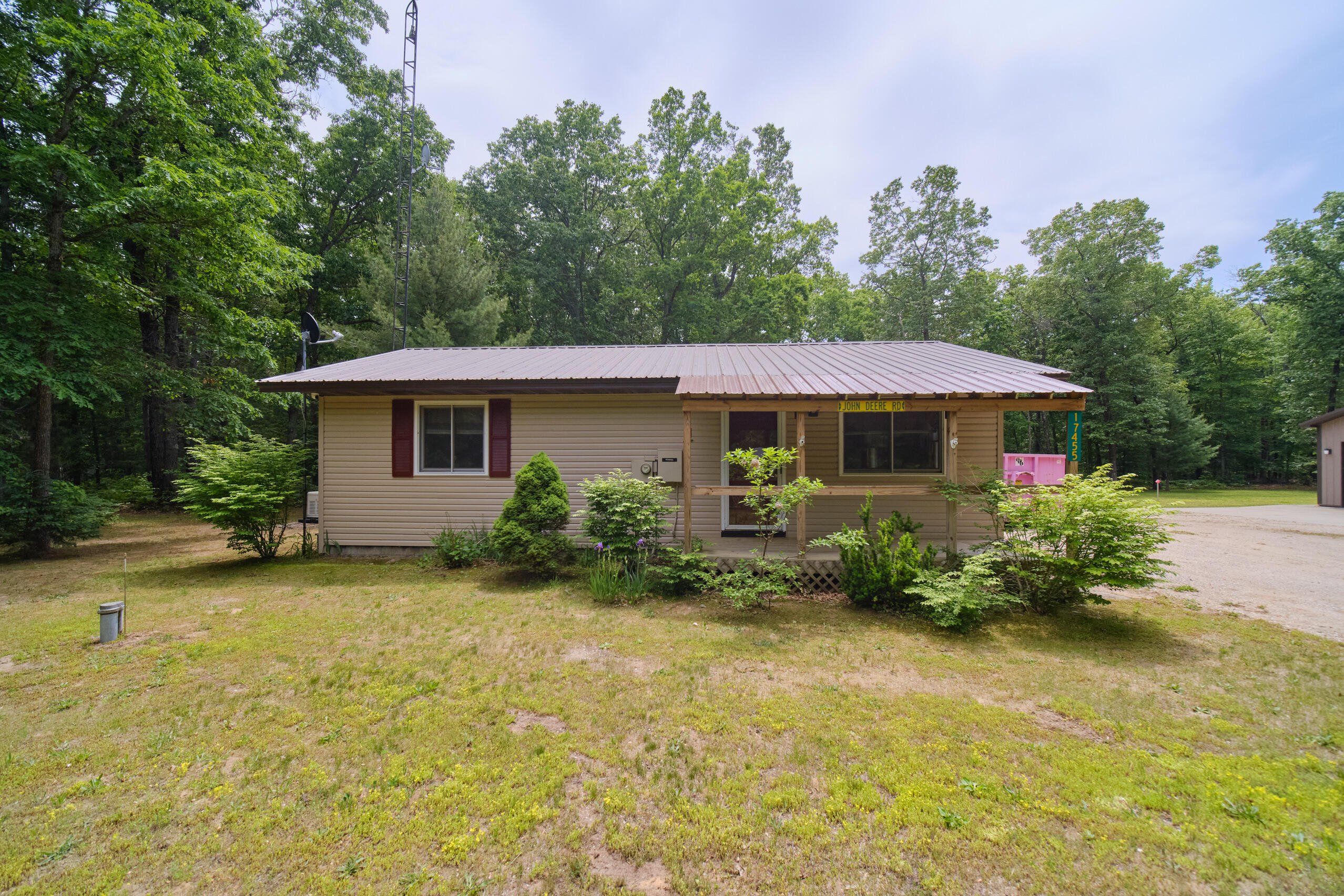 17455 Hoxeyville Road