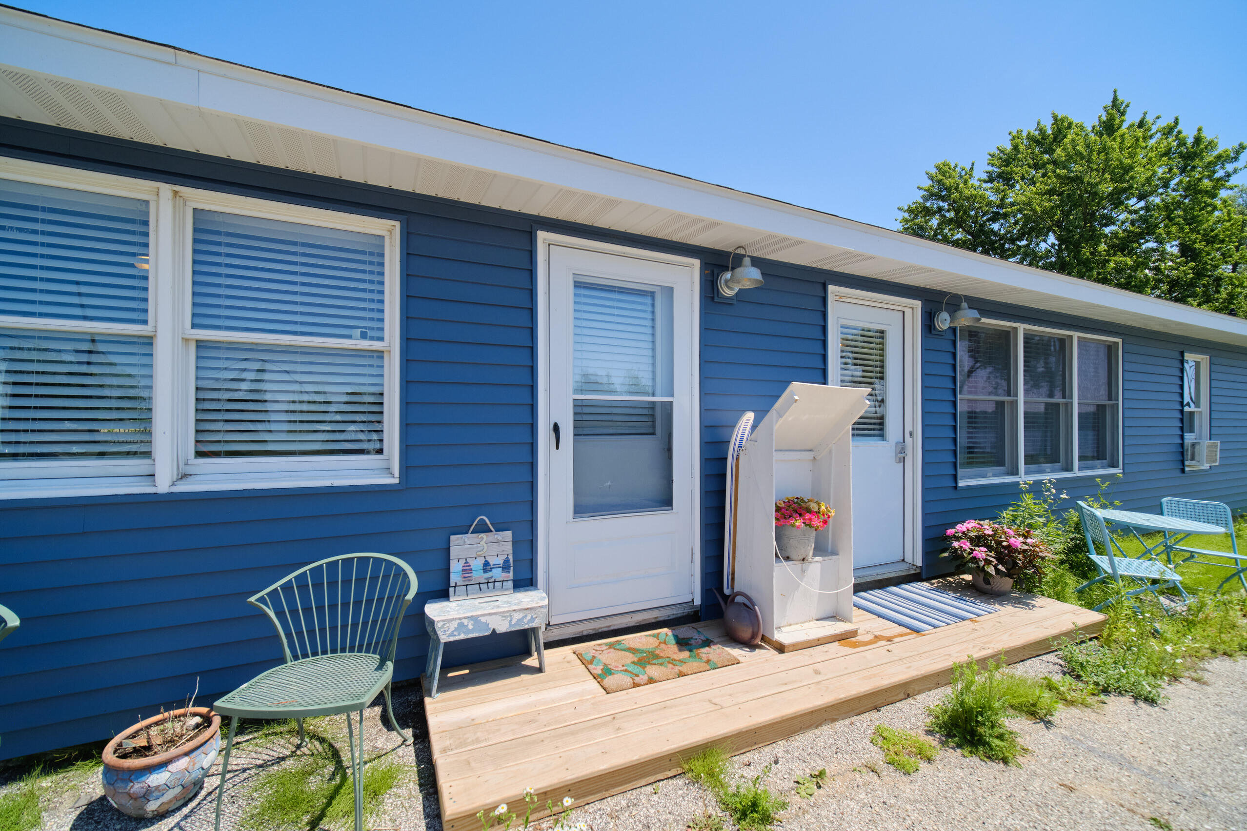 5015 Main Street