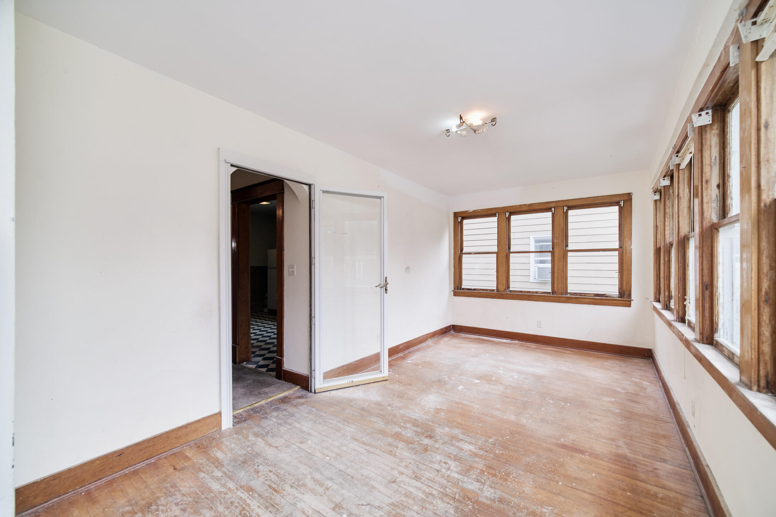 705 Kosciusko Street