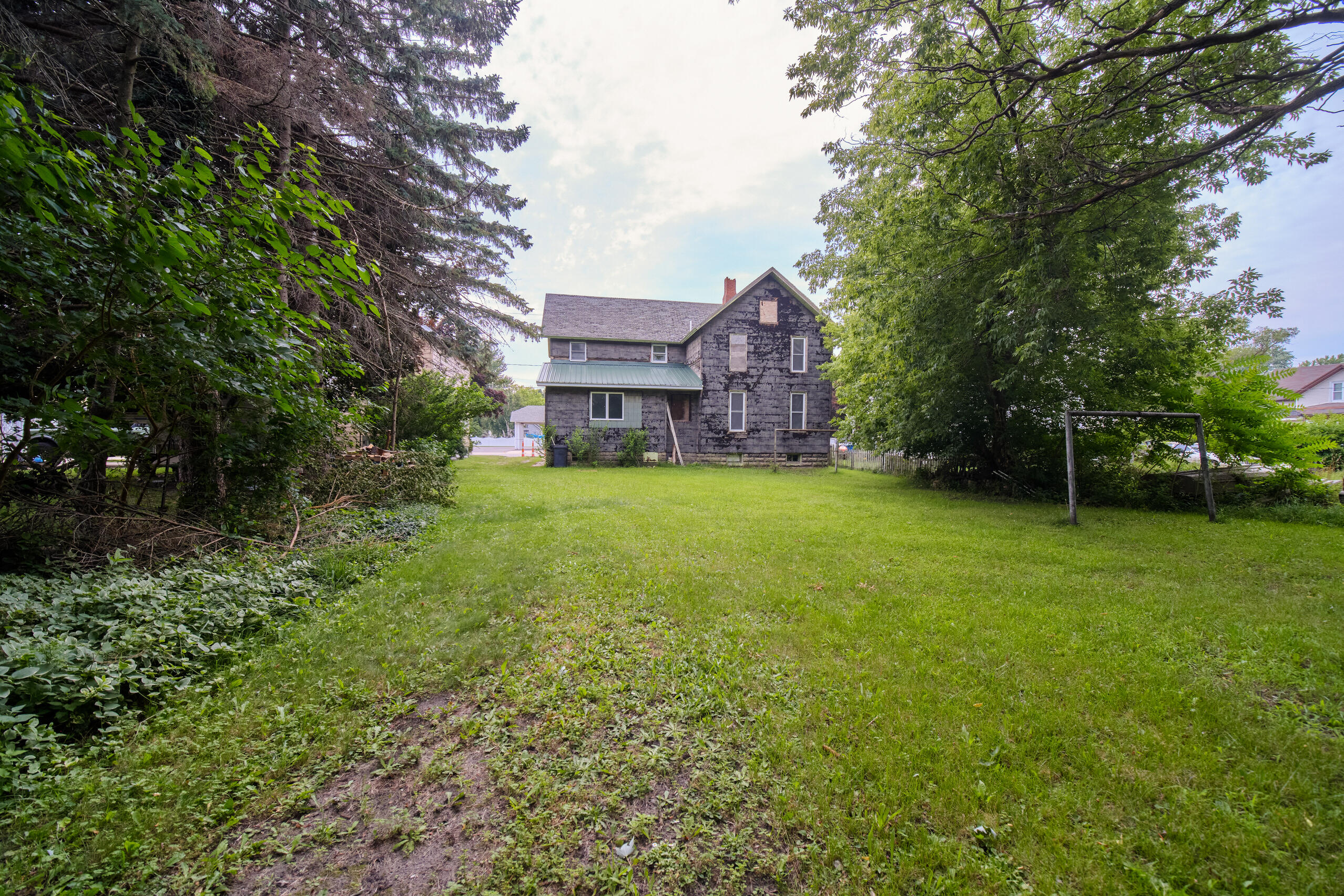 705 Kosciusko Street