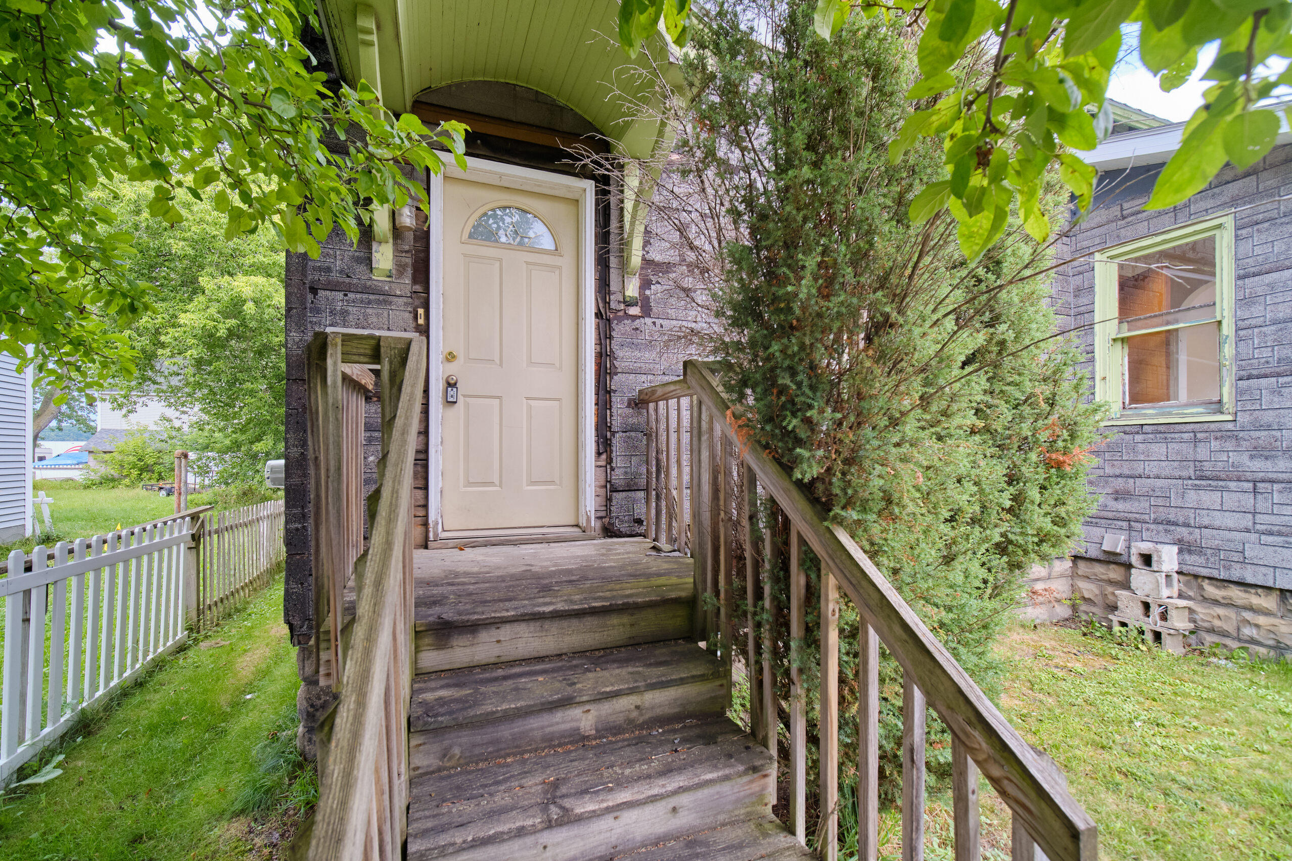 705 Kosciusko Street