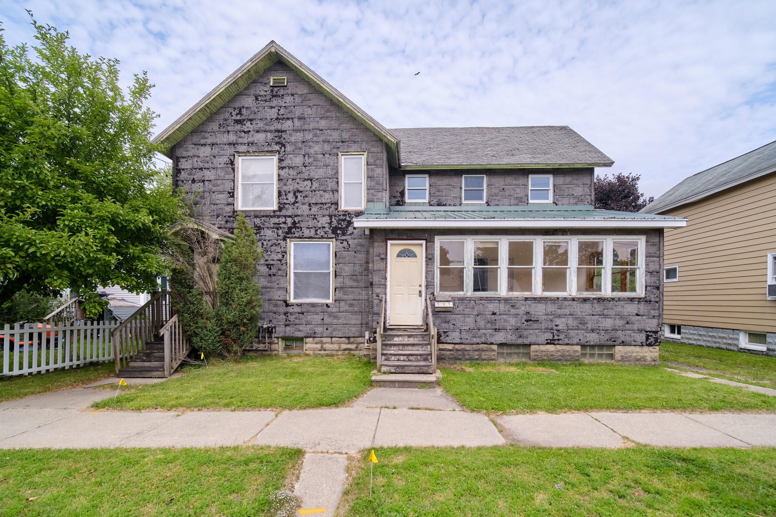 705 Kosciusko Street