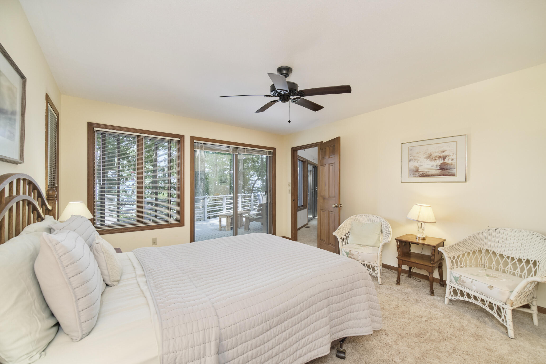 2521 Crescent Beach Road