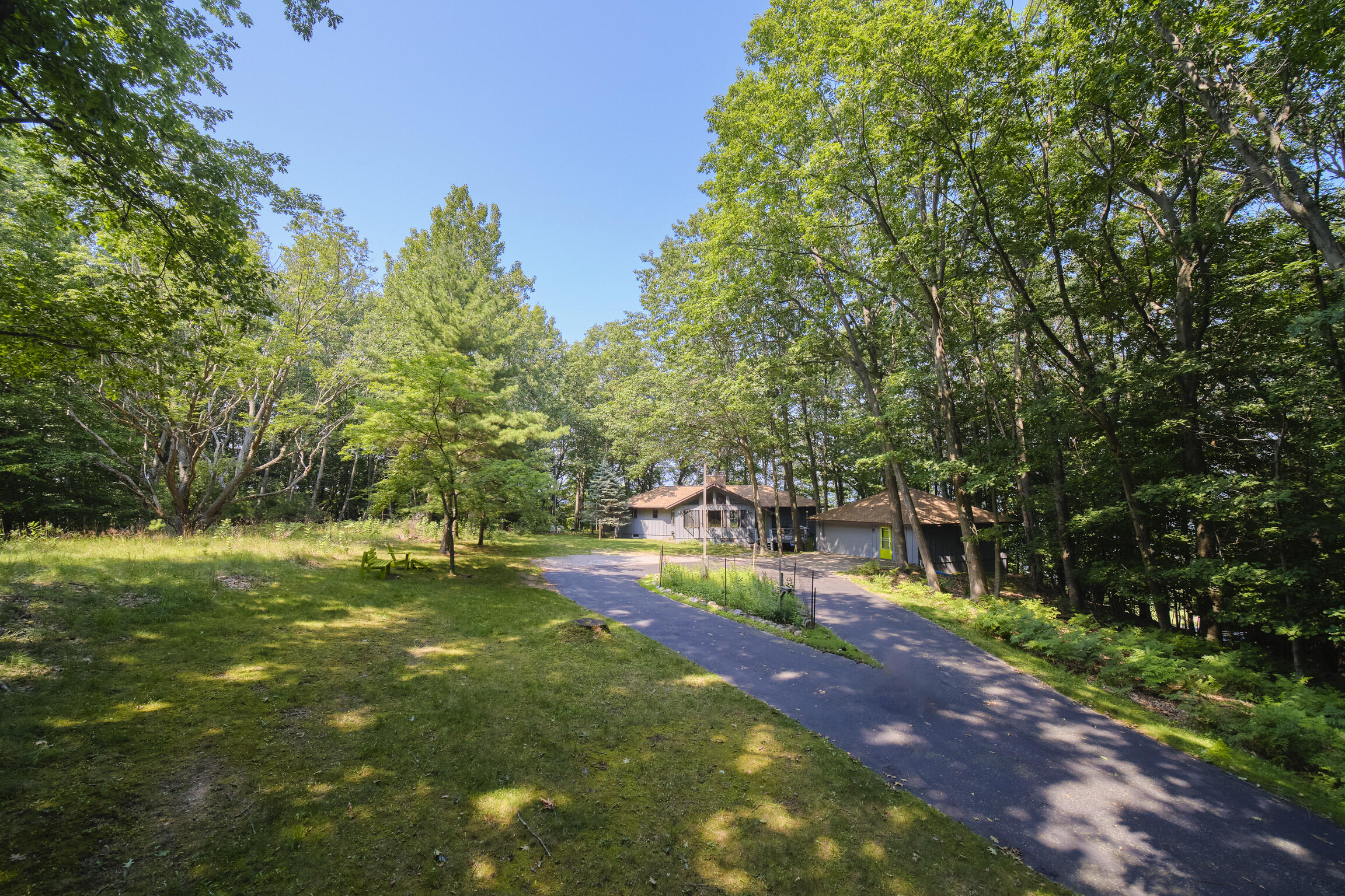 2521 Crescent Beach Road