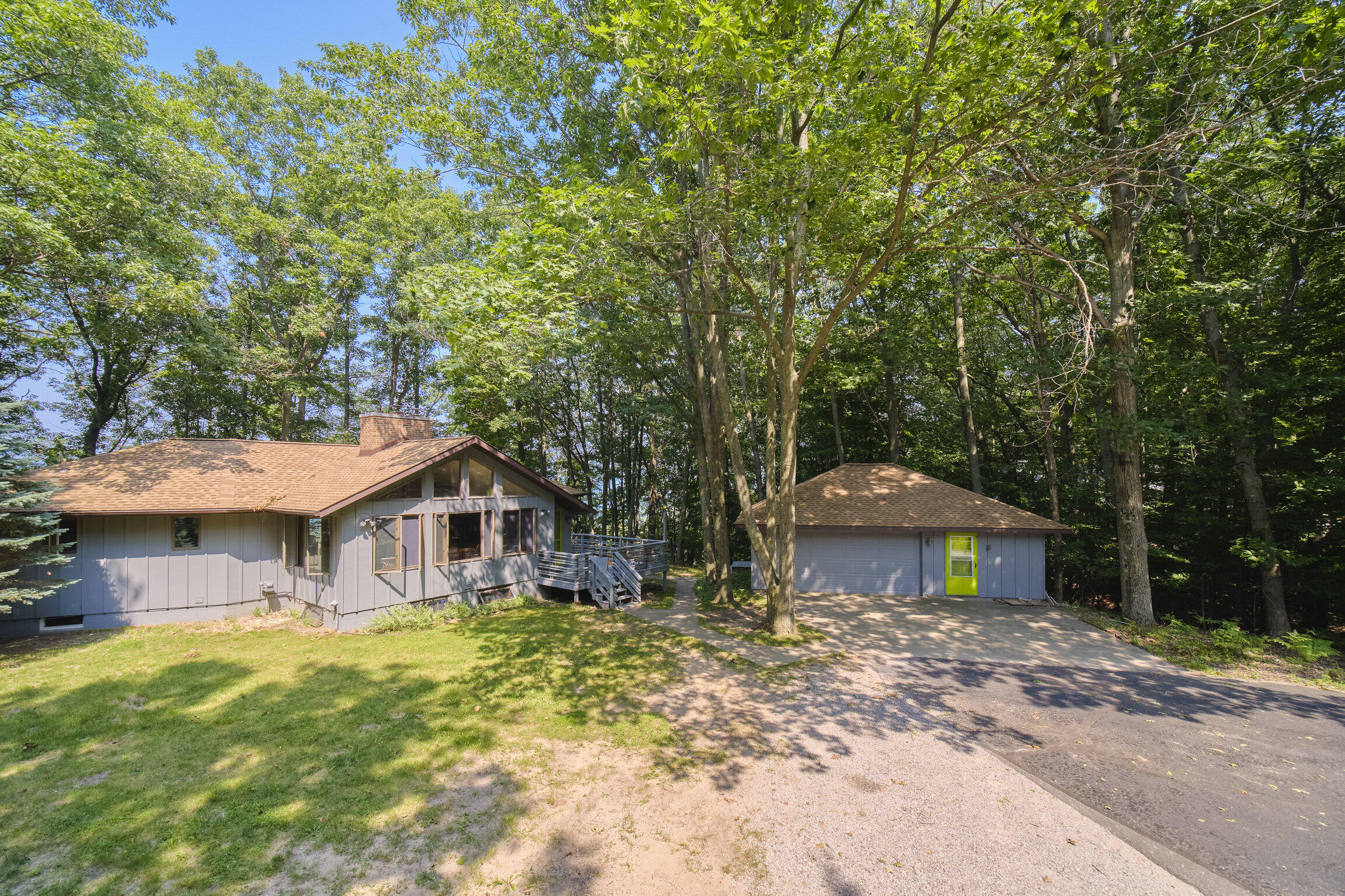 2521 Crescent Beach Road