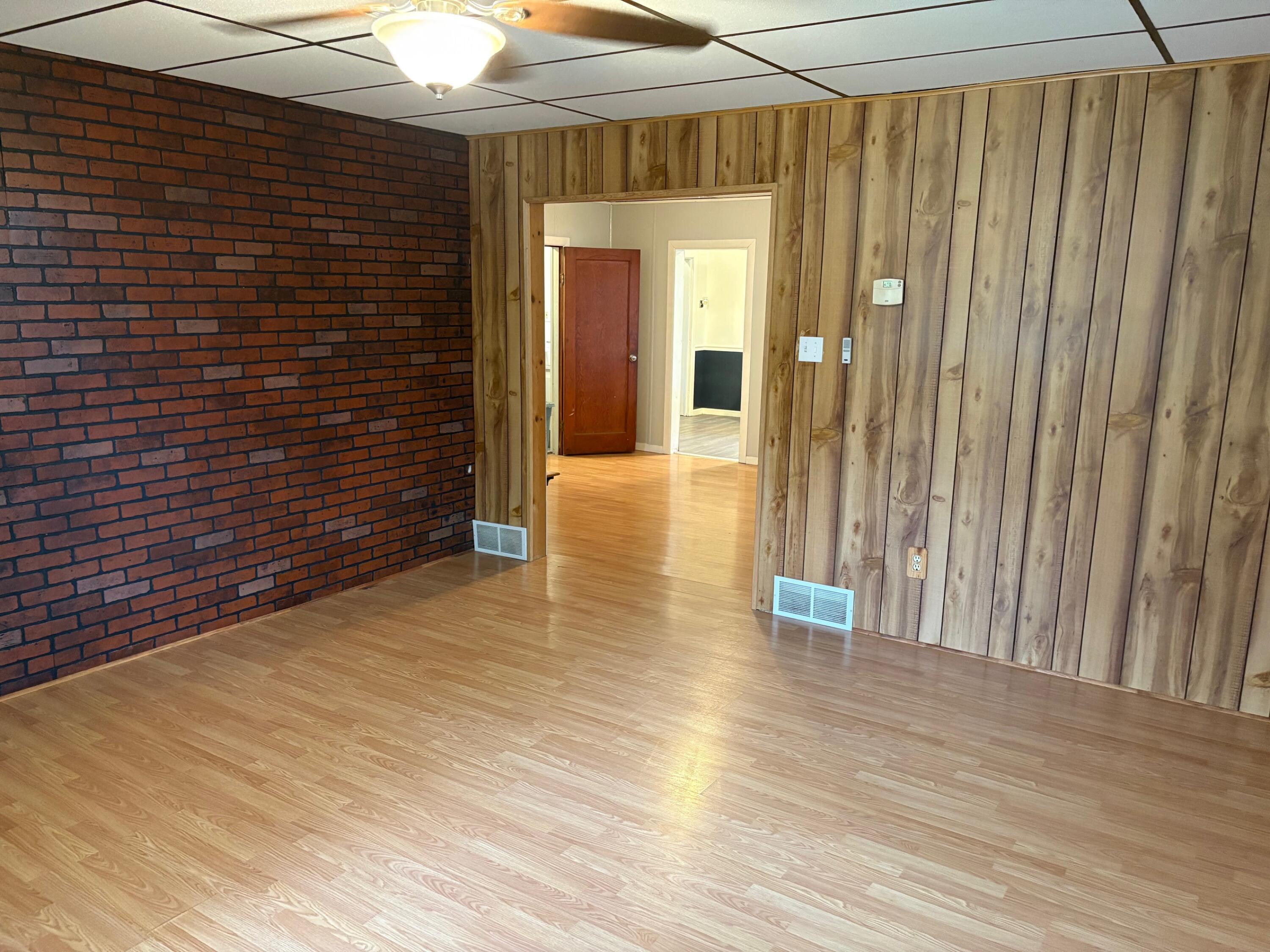 276 Third St Street