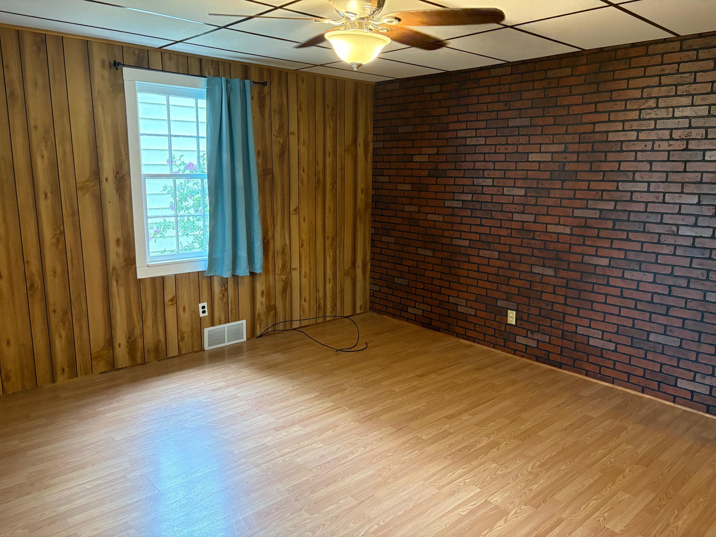 276 Third St Street