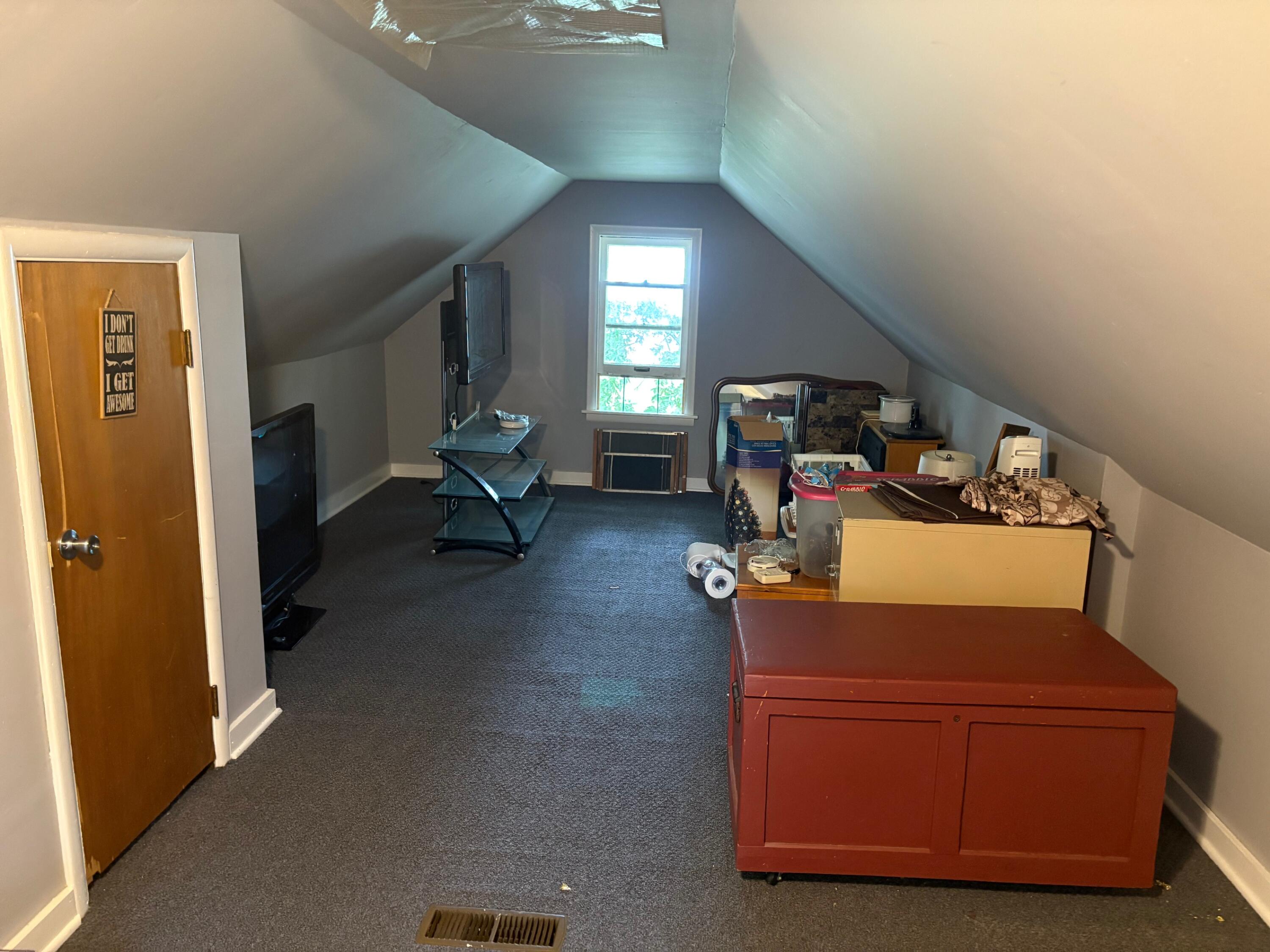 276 Third St Street
