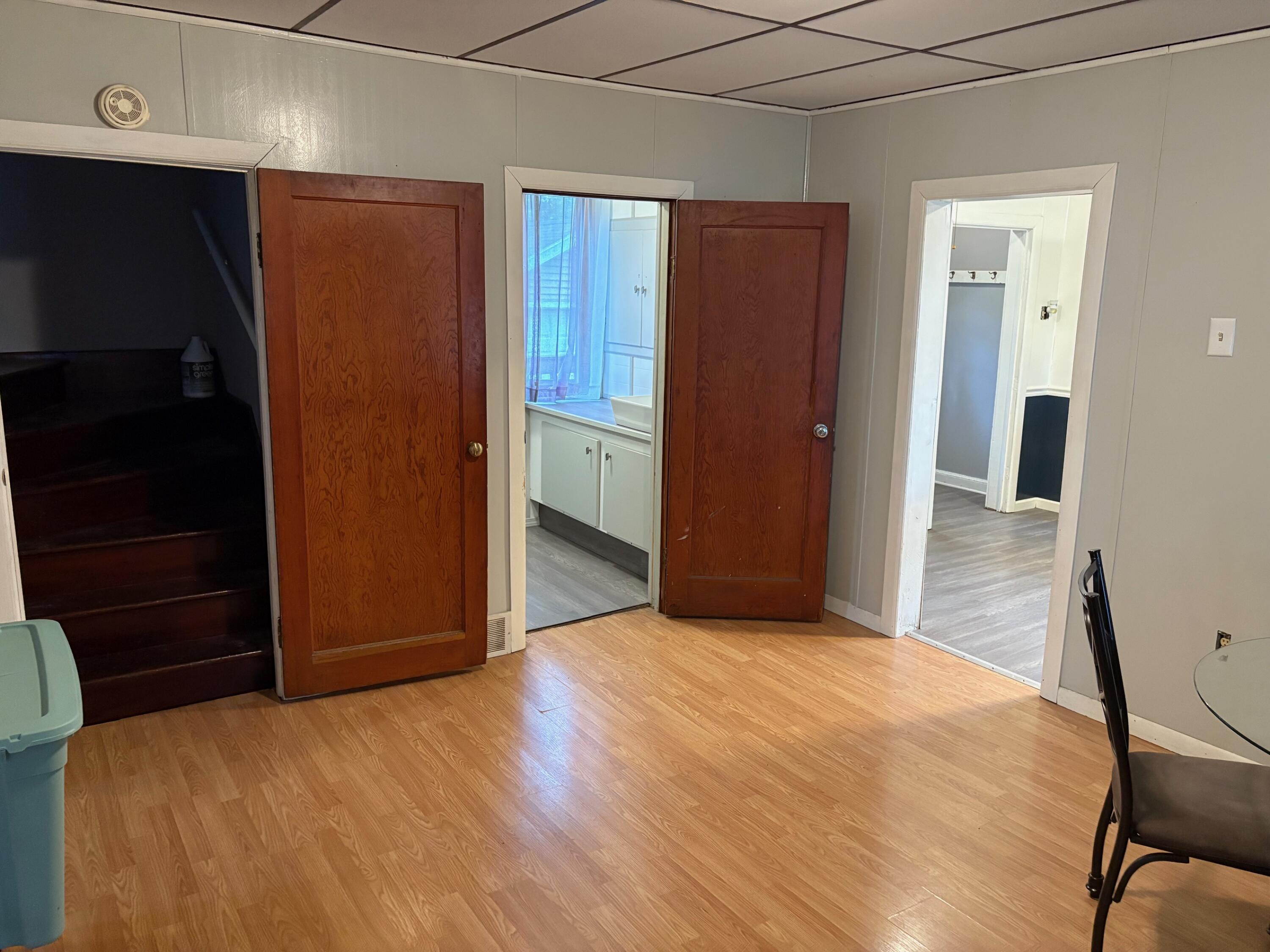 276 Third St Street