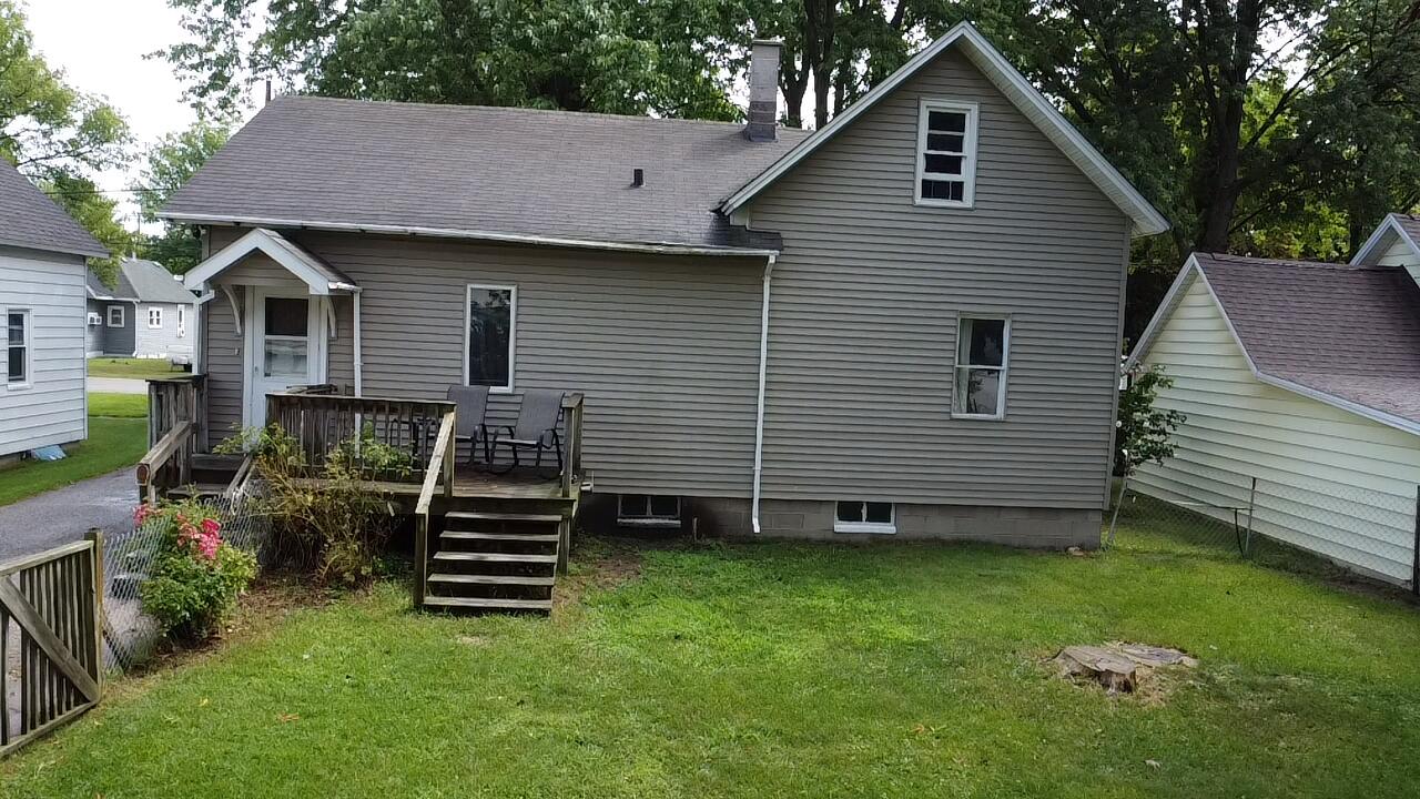276 Third St Street