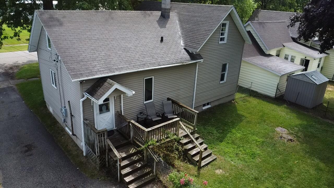 276 Third St Street