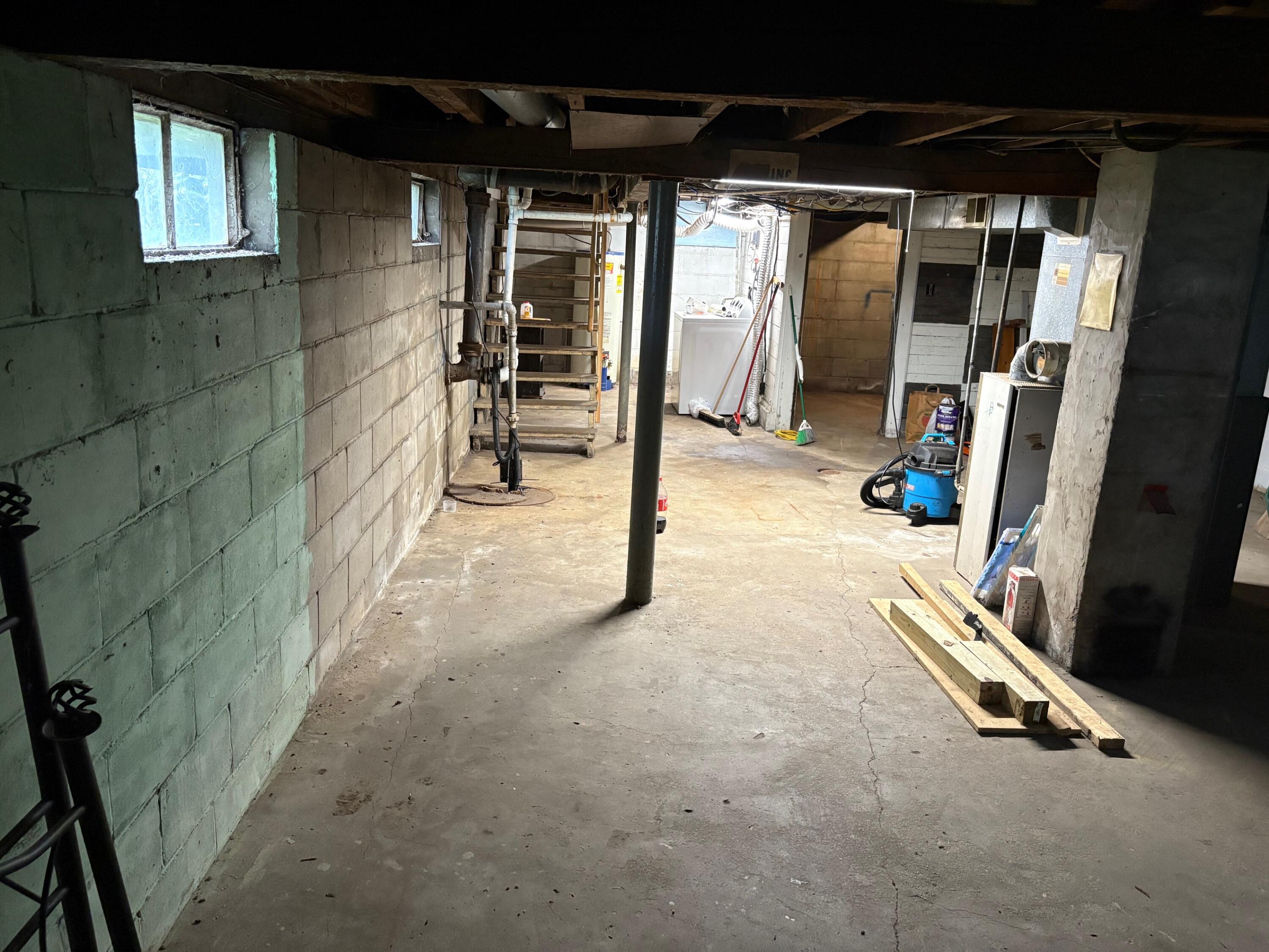 276 Third St Street