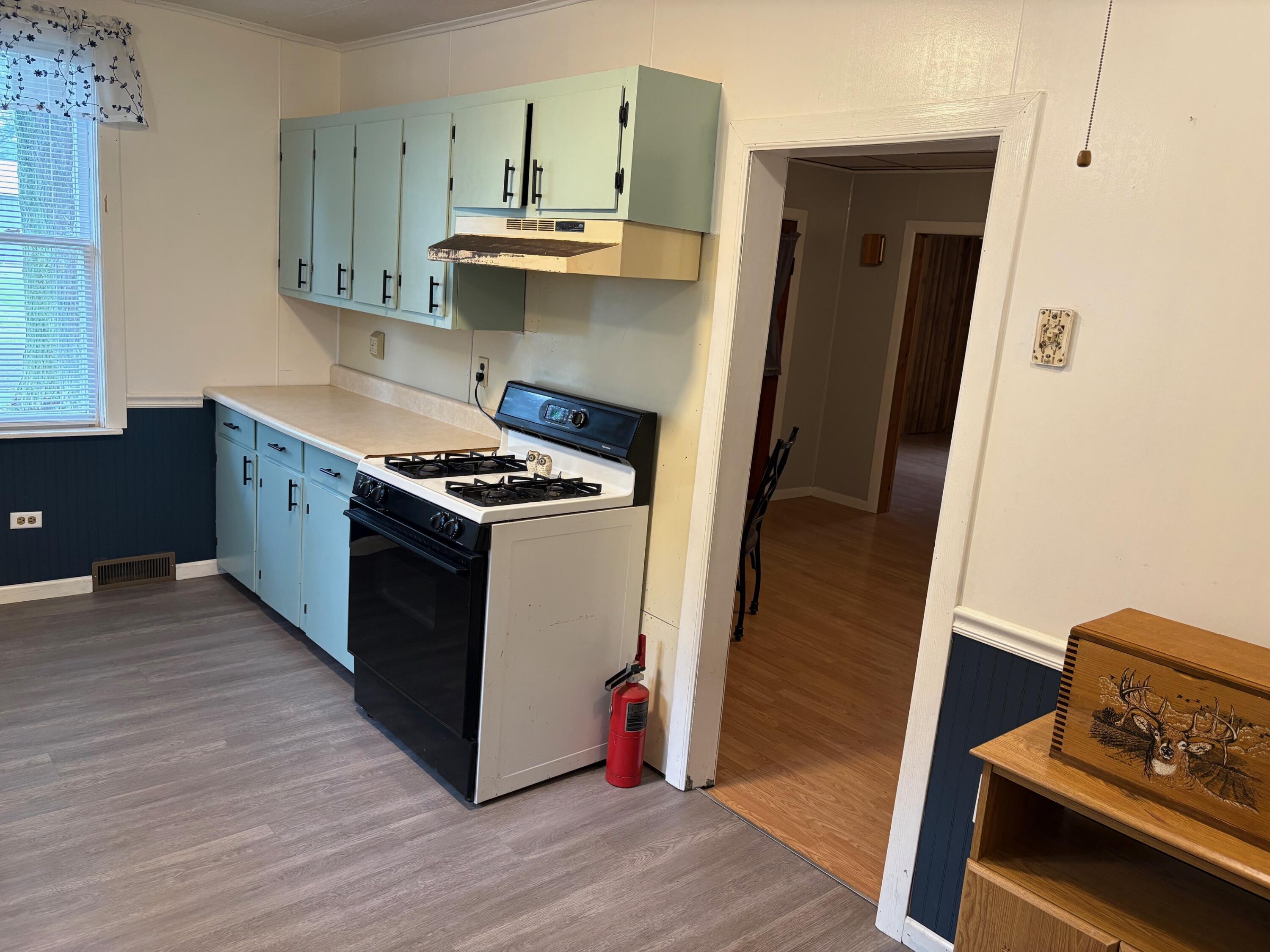 276 Third St Street