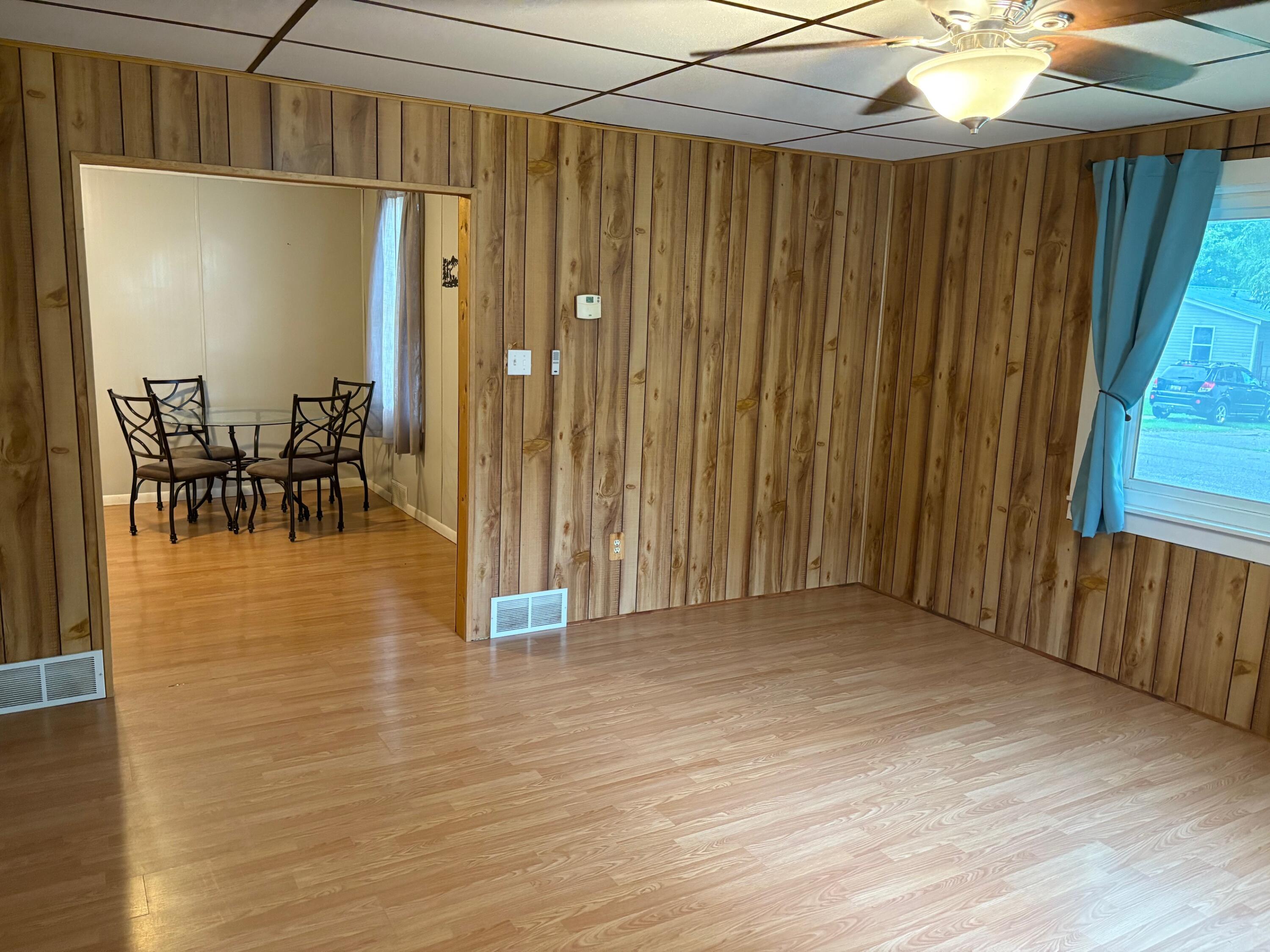 276 Third St Street