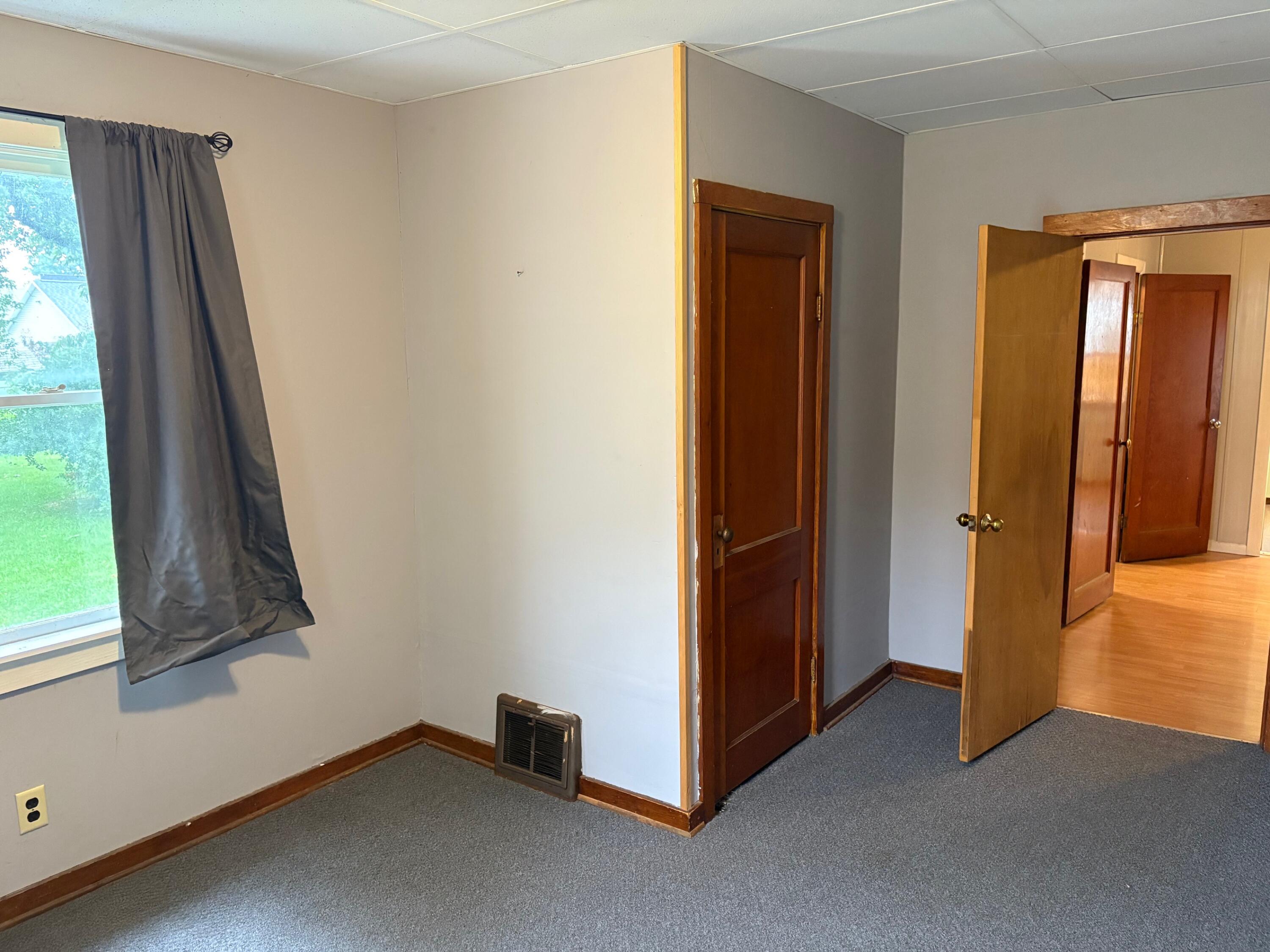 276 Third St Street