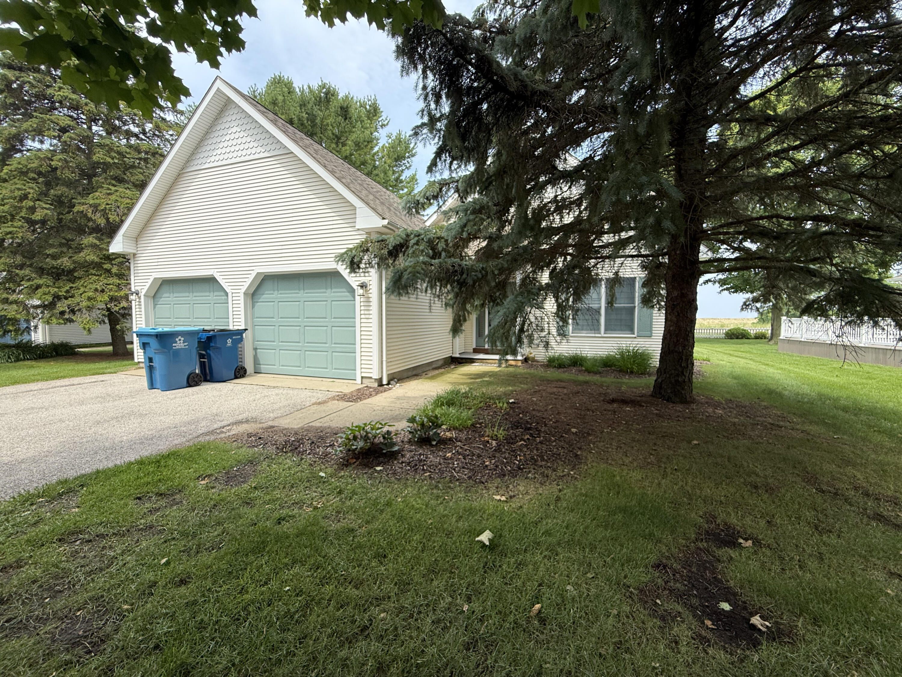 2 Cottage Lane