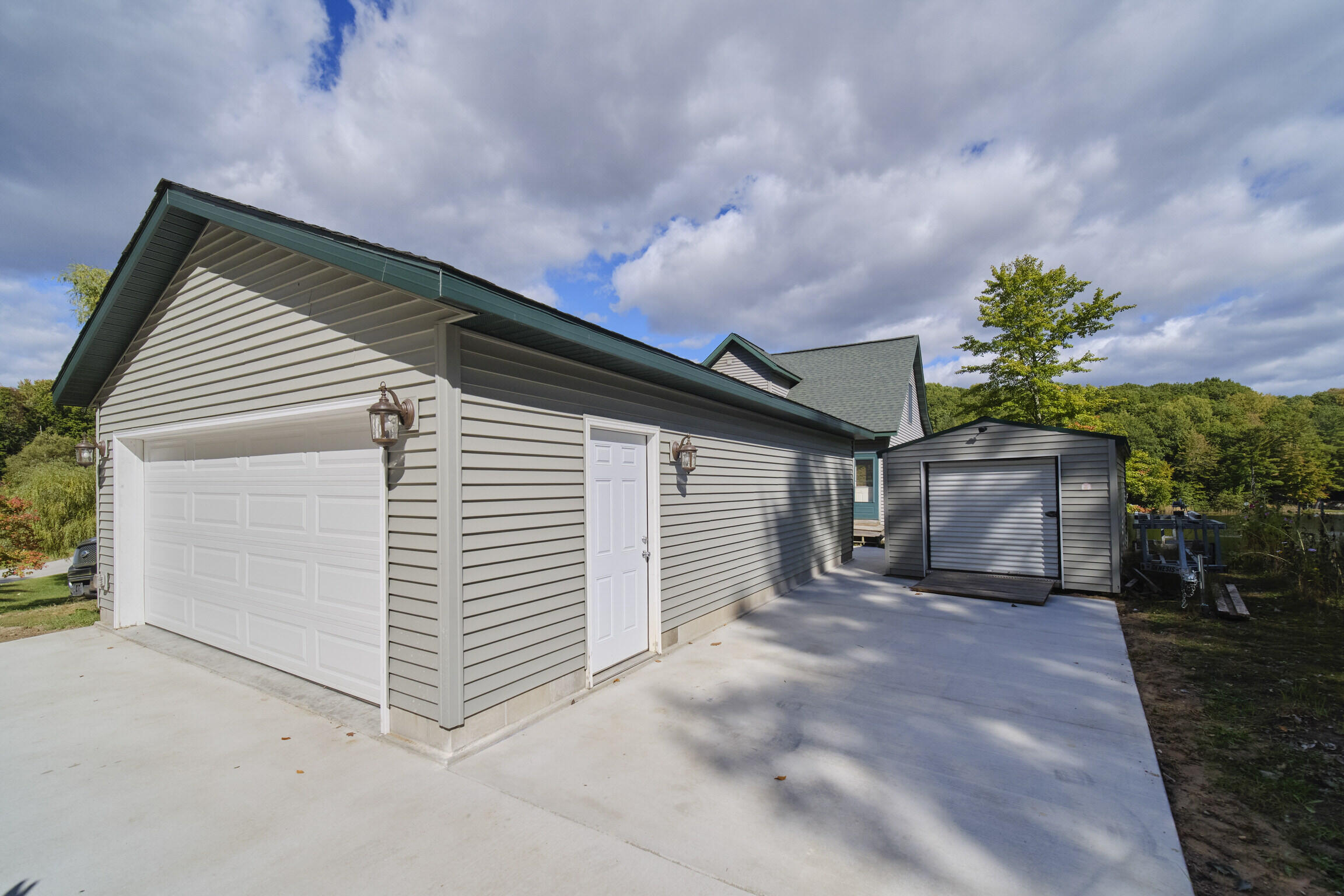 6124 N Larson Road