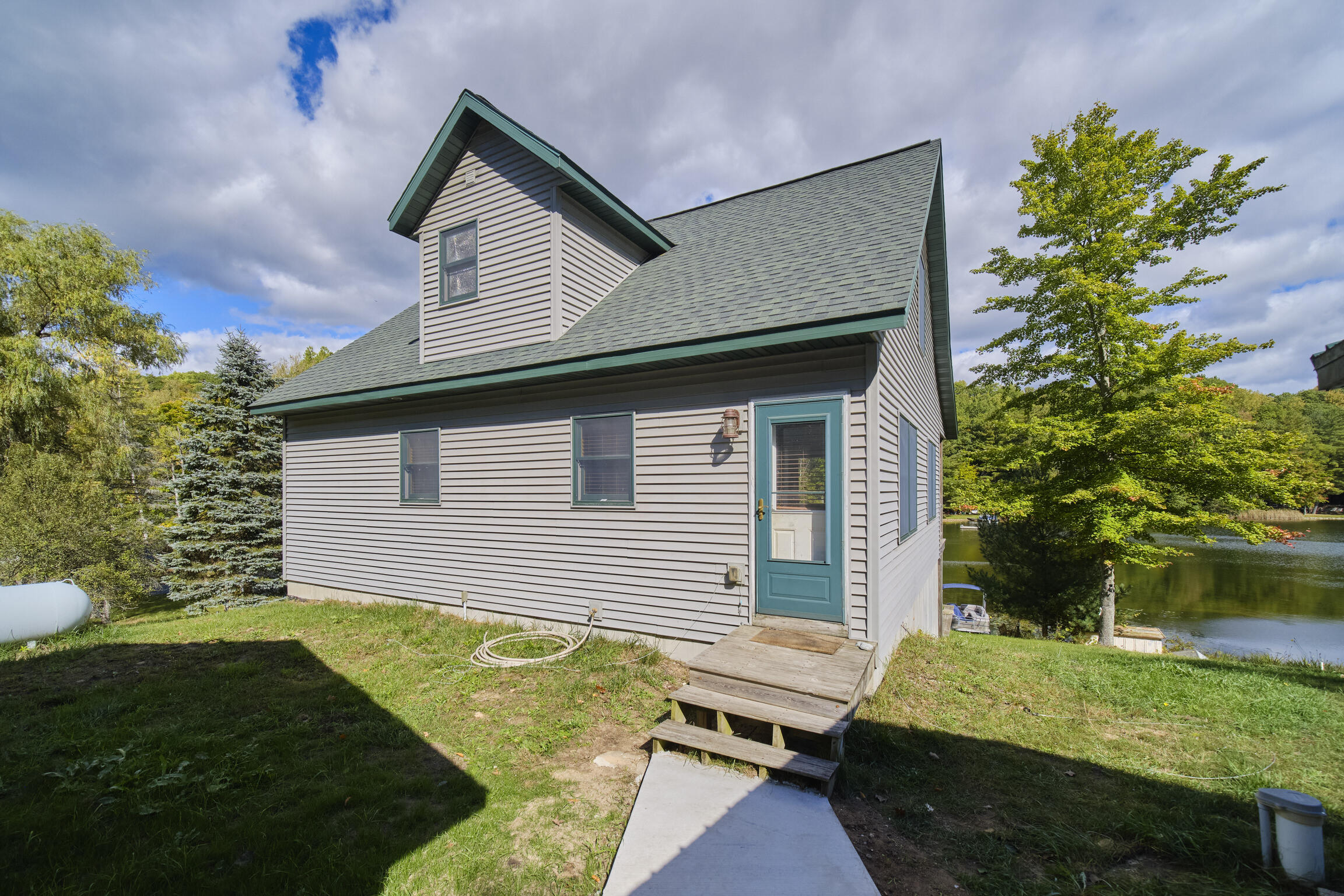 6124 N Larson Road
