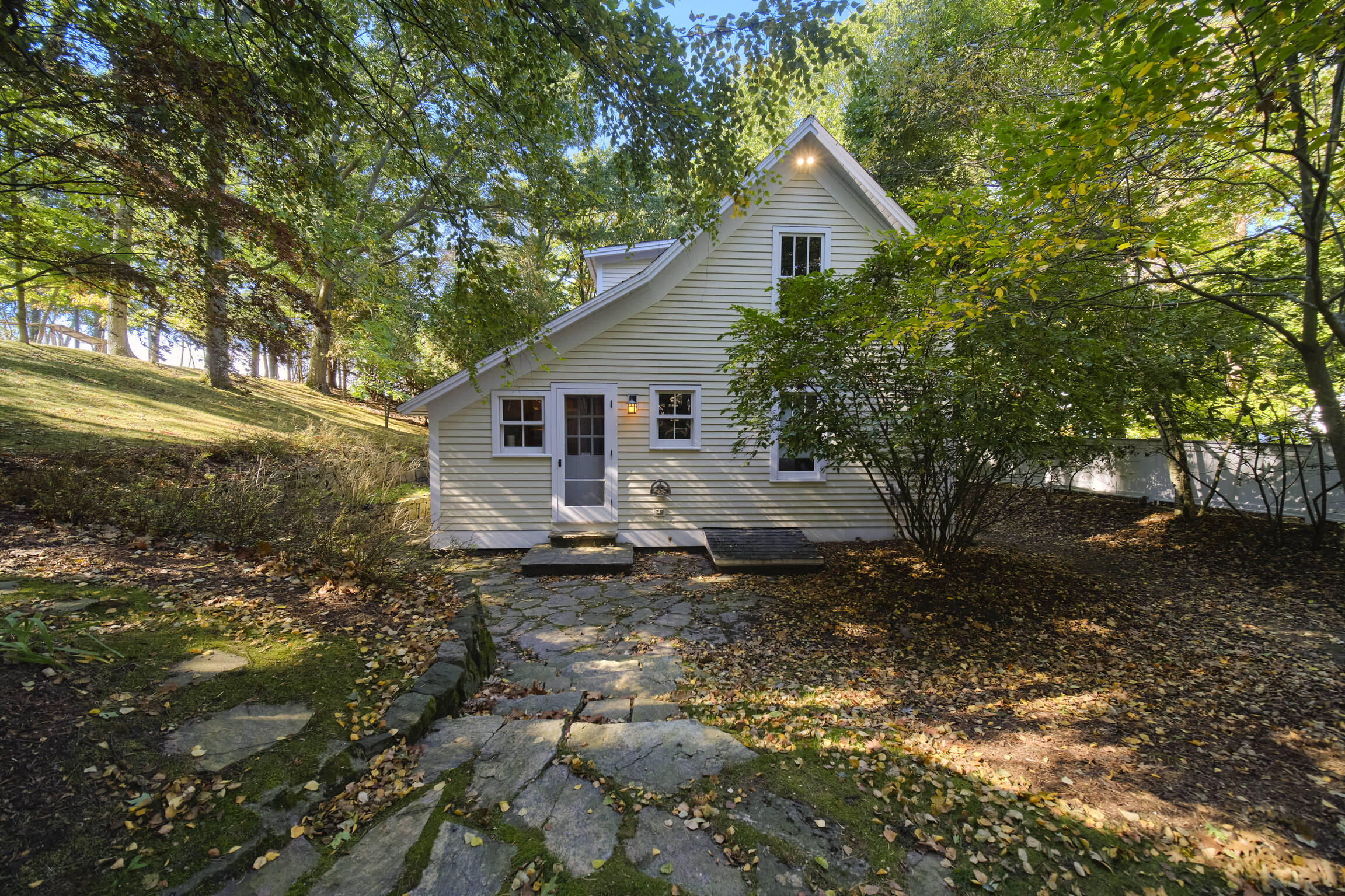 12838 Lakeview Road