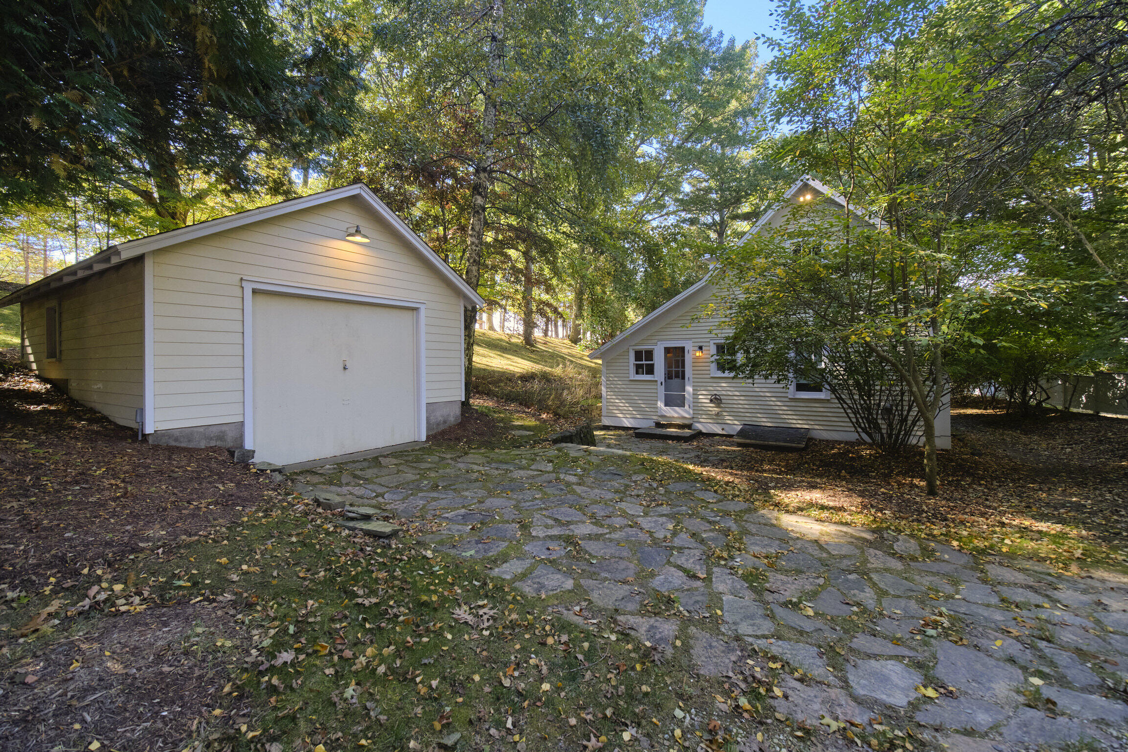 12838 Lakeview Road