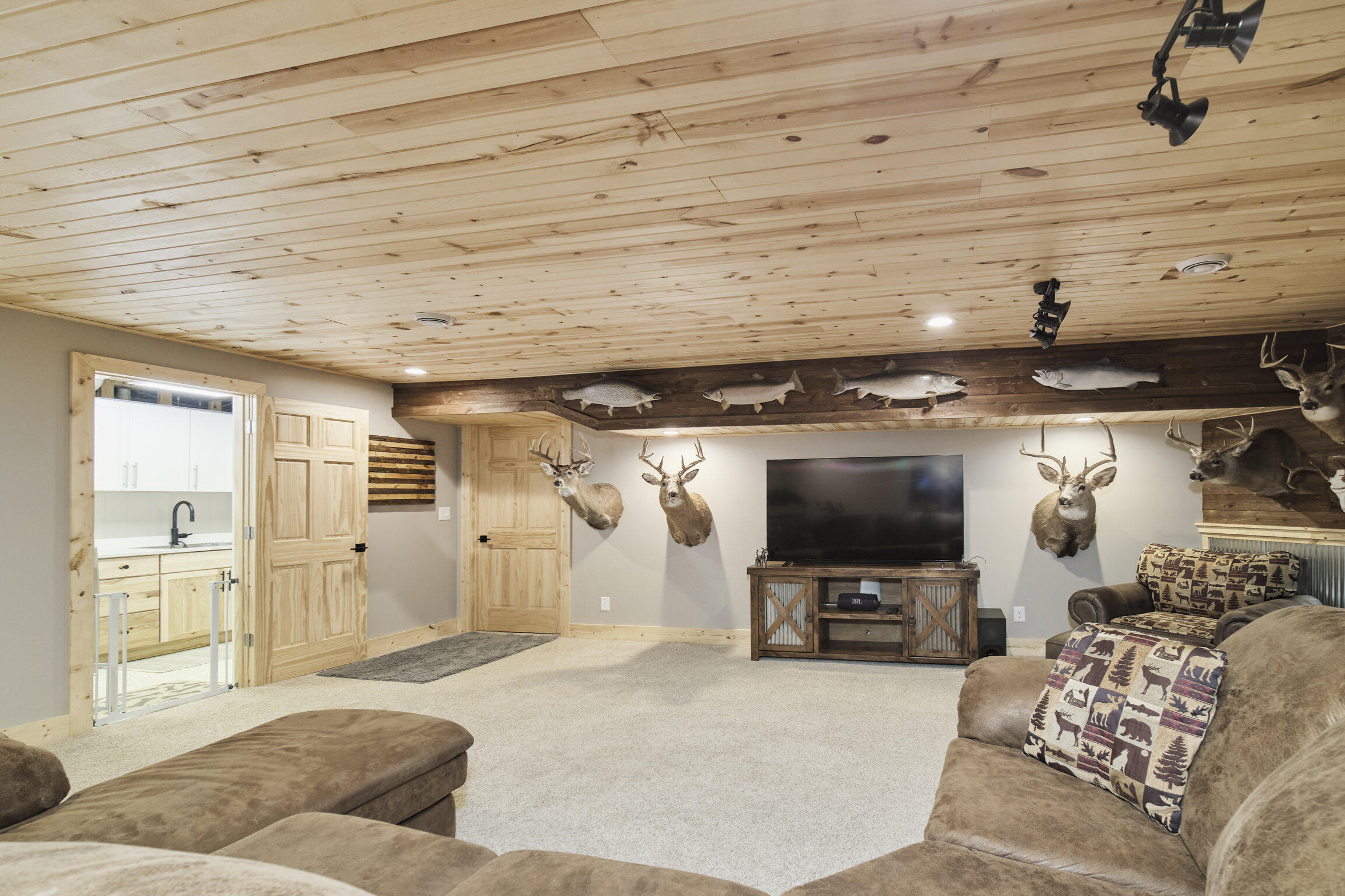 4455 W Fox Farm Road