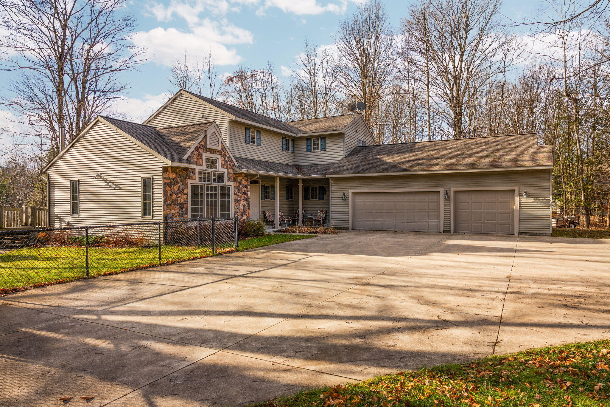 15445 Holly Drive