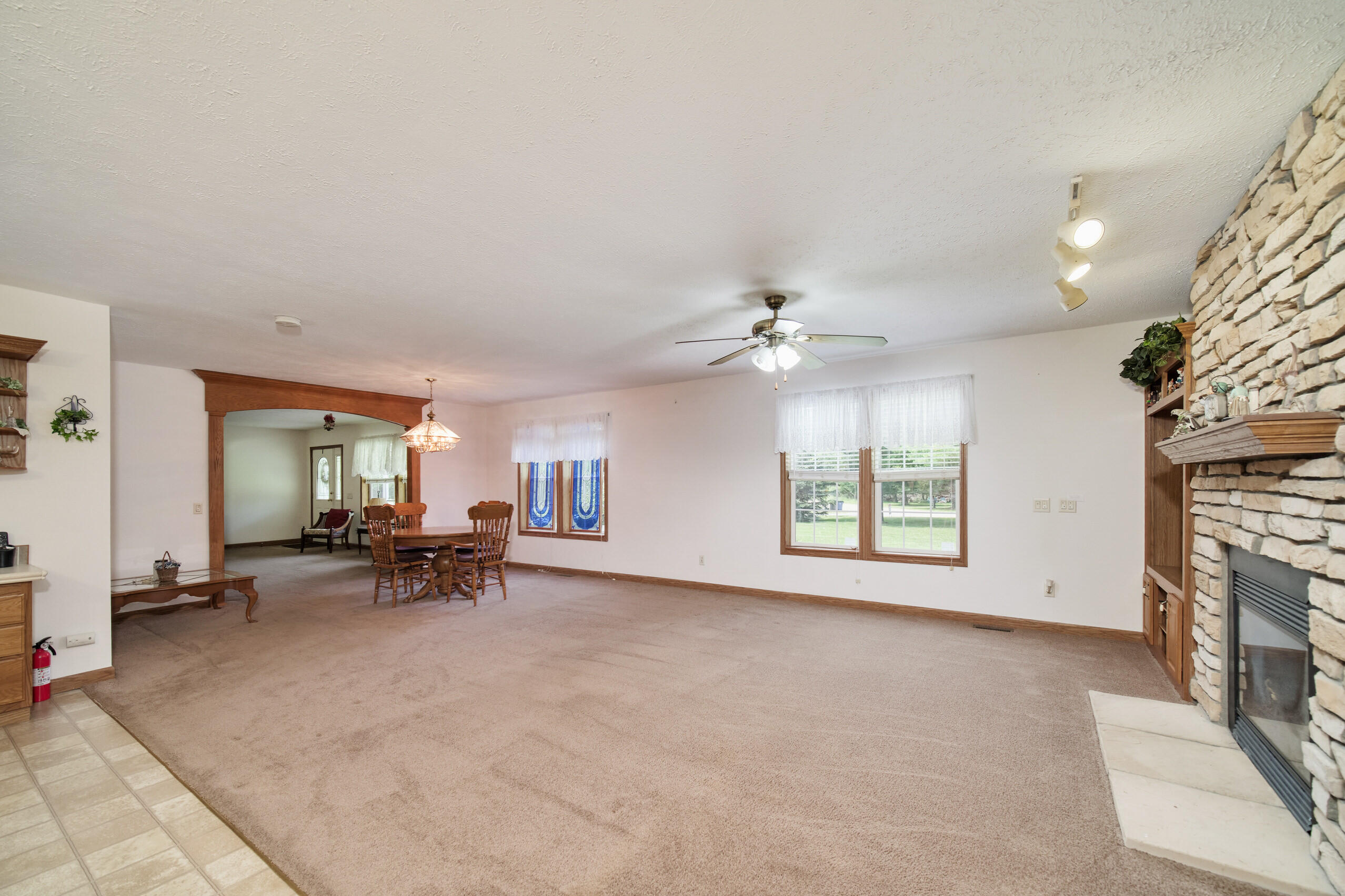 9155 Ivanhoe Drive