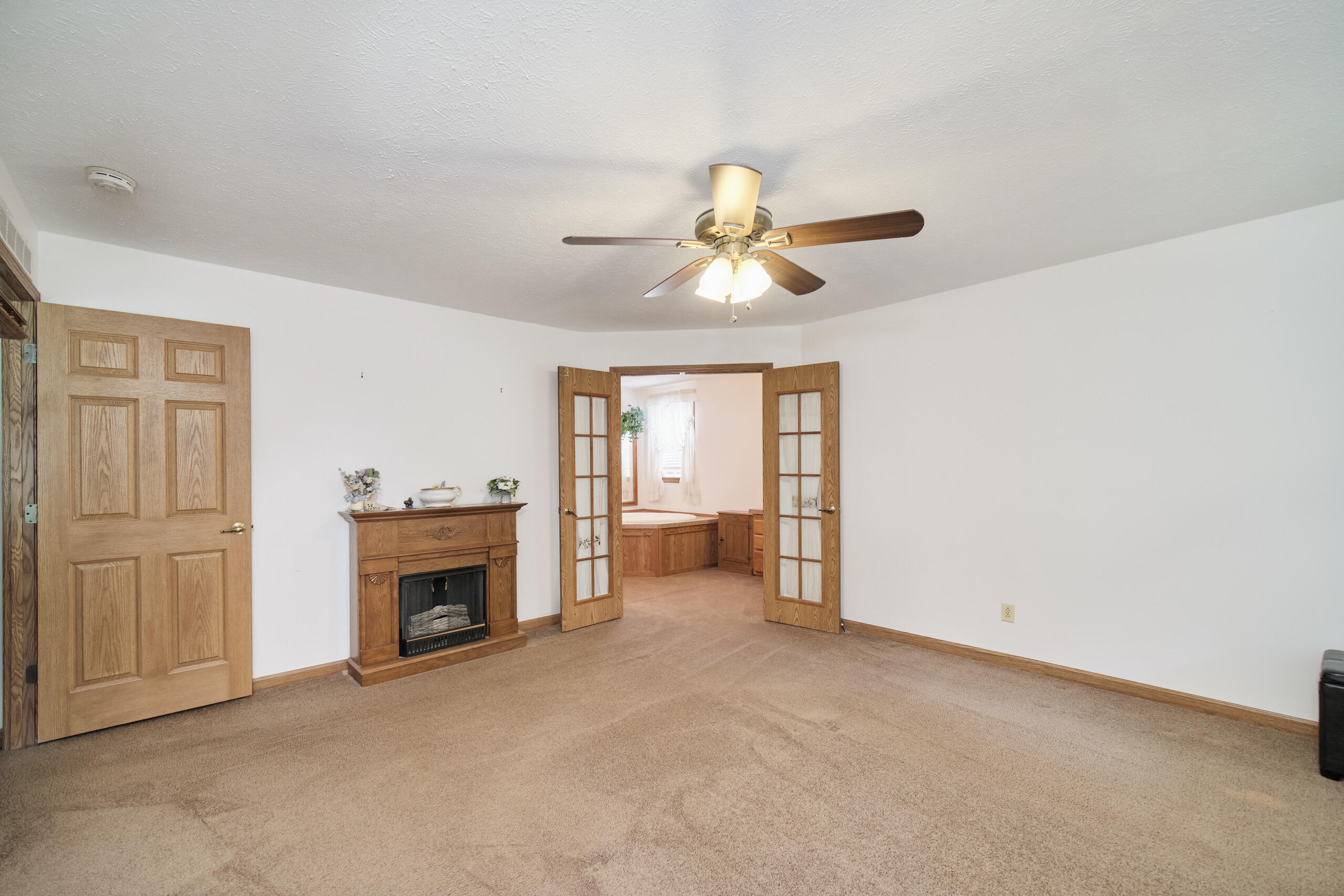 9155 Ivanhoe Drive