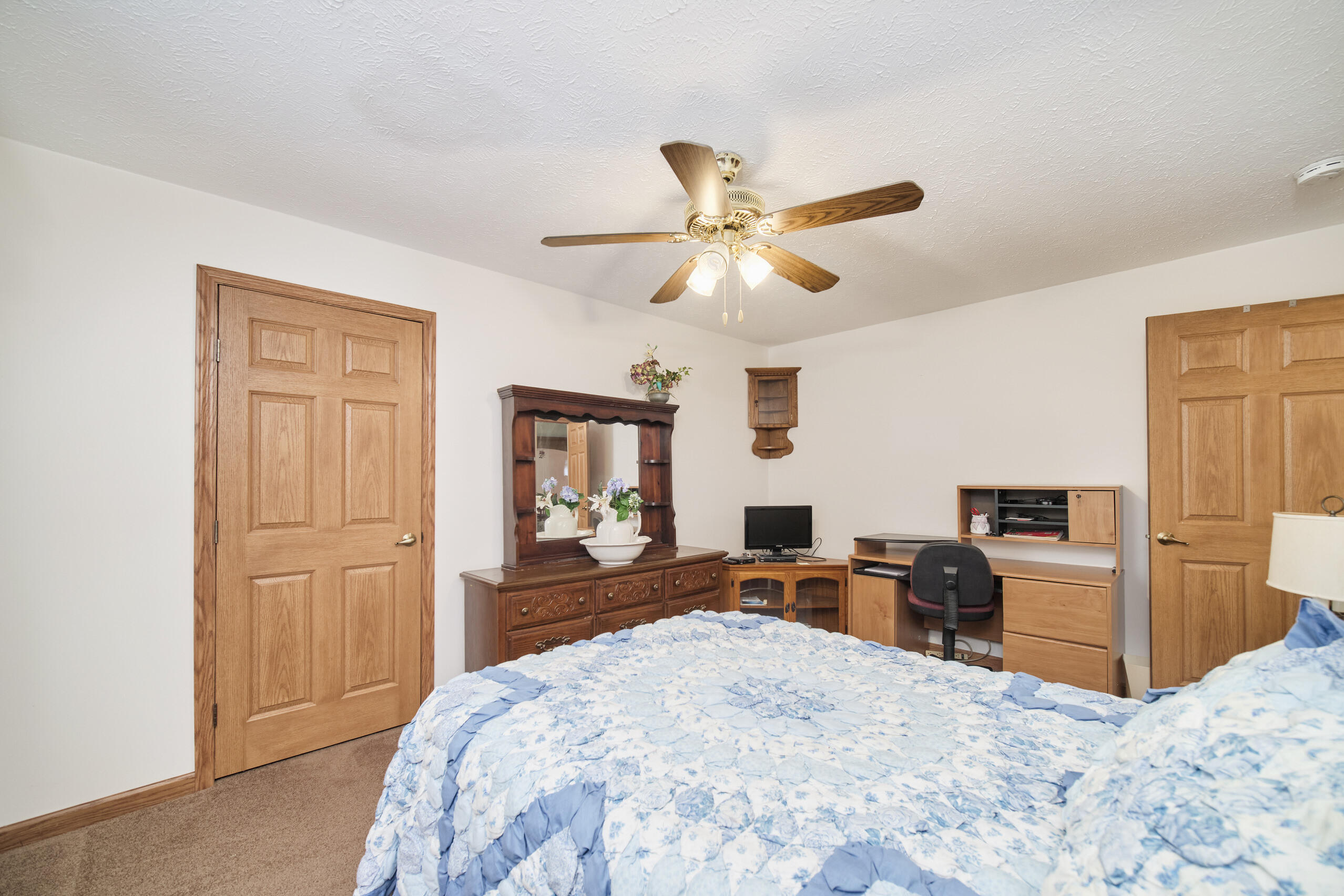 9155 Ivanhoe Drive