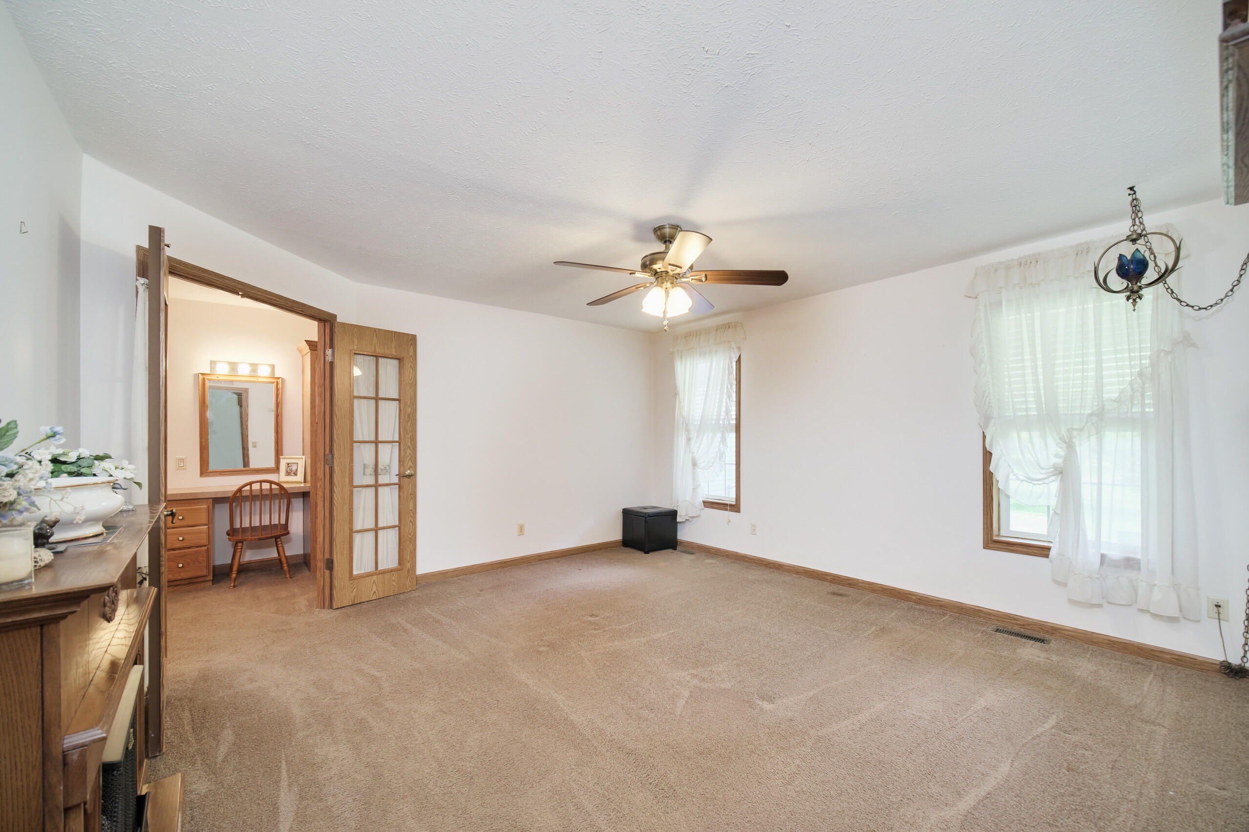 9155 Ivanhoe Drive