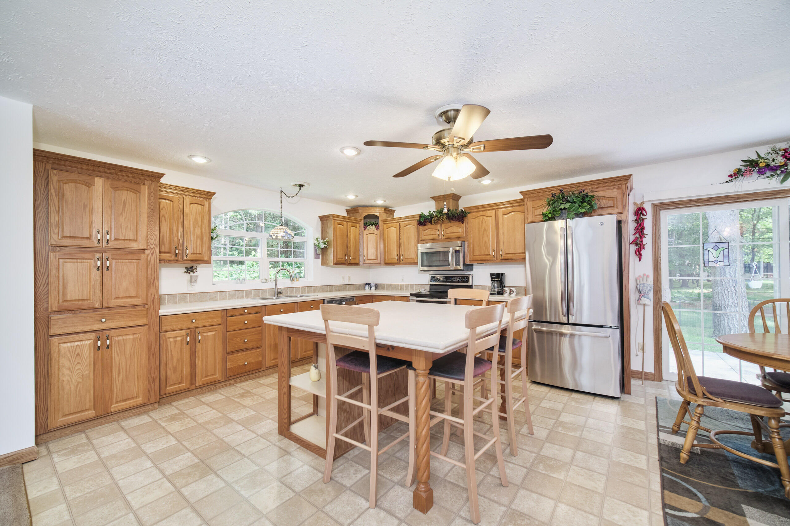 9155 Ivanhoe Drive