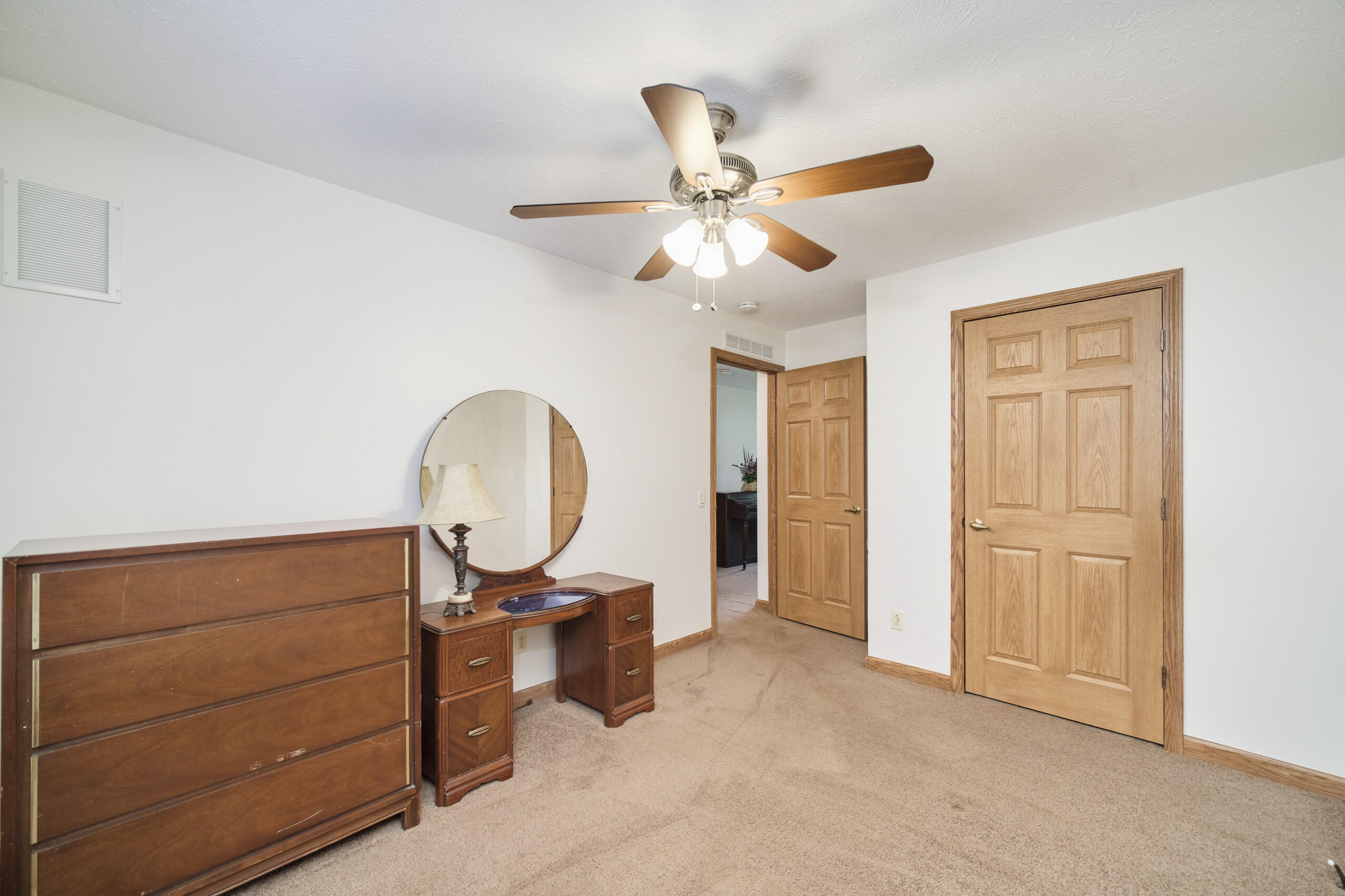 9155 Ivanhoe Drive