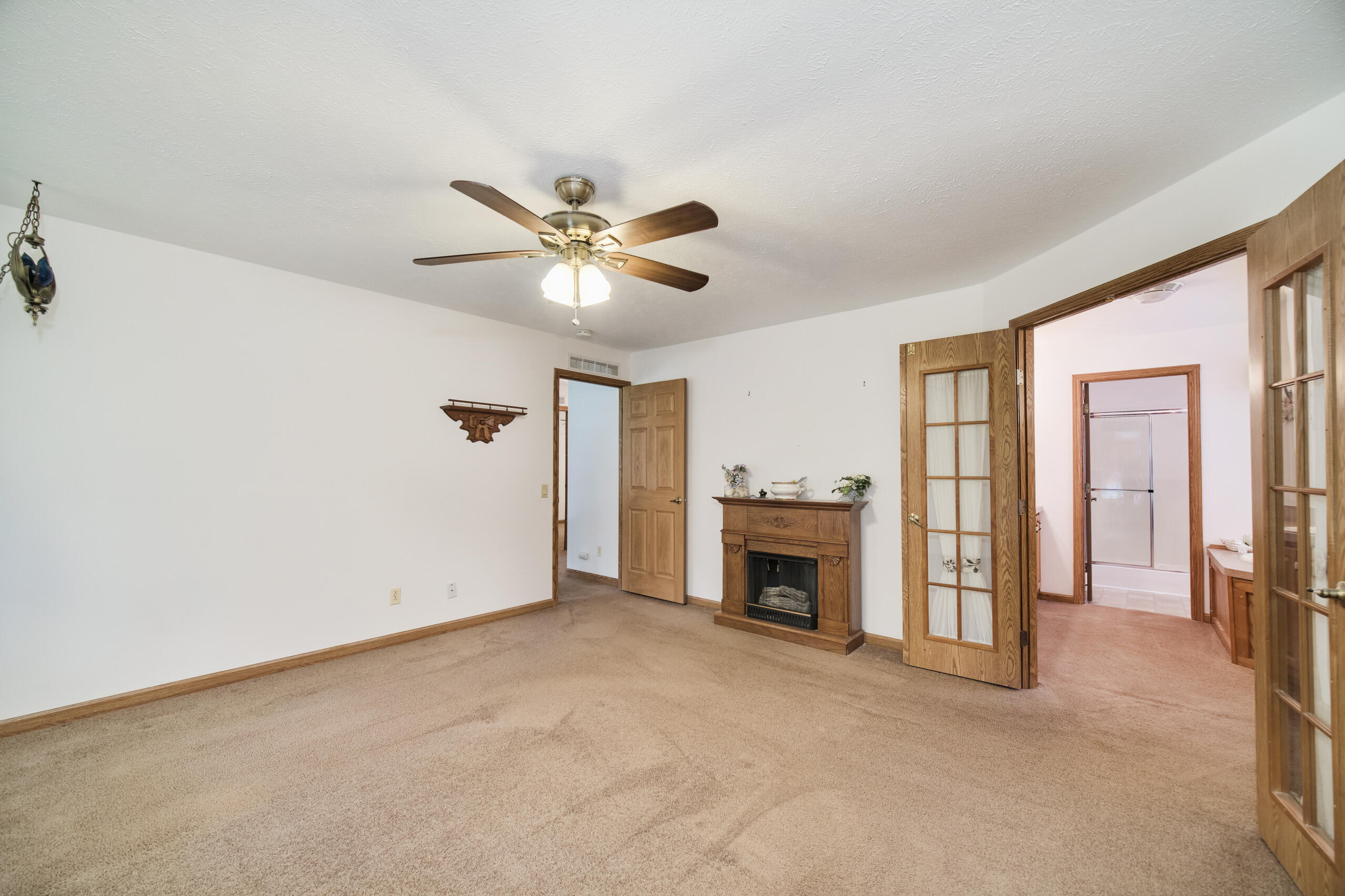 9155 Ivanhoe Drive