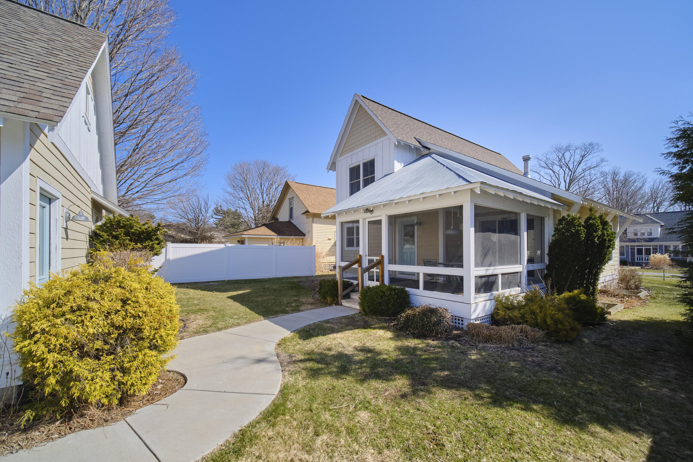 17204 5th Street