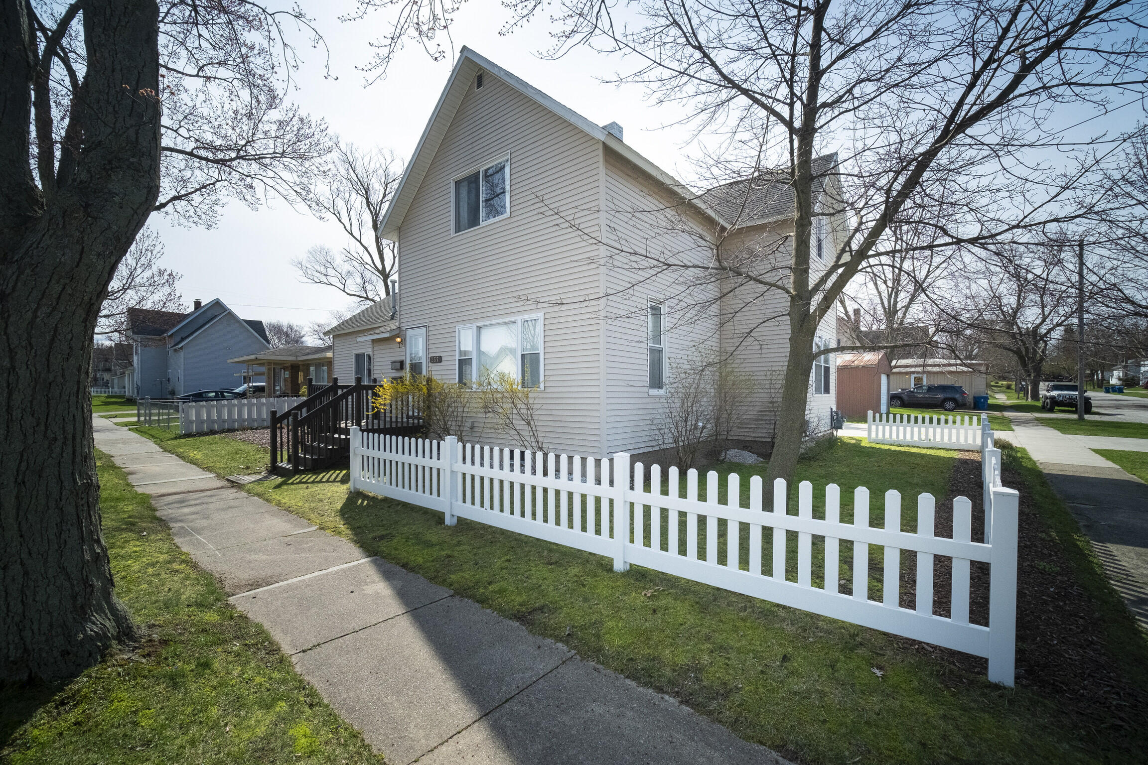 257 2nd Avenue