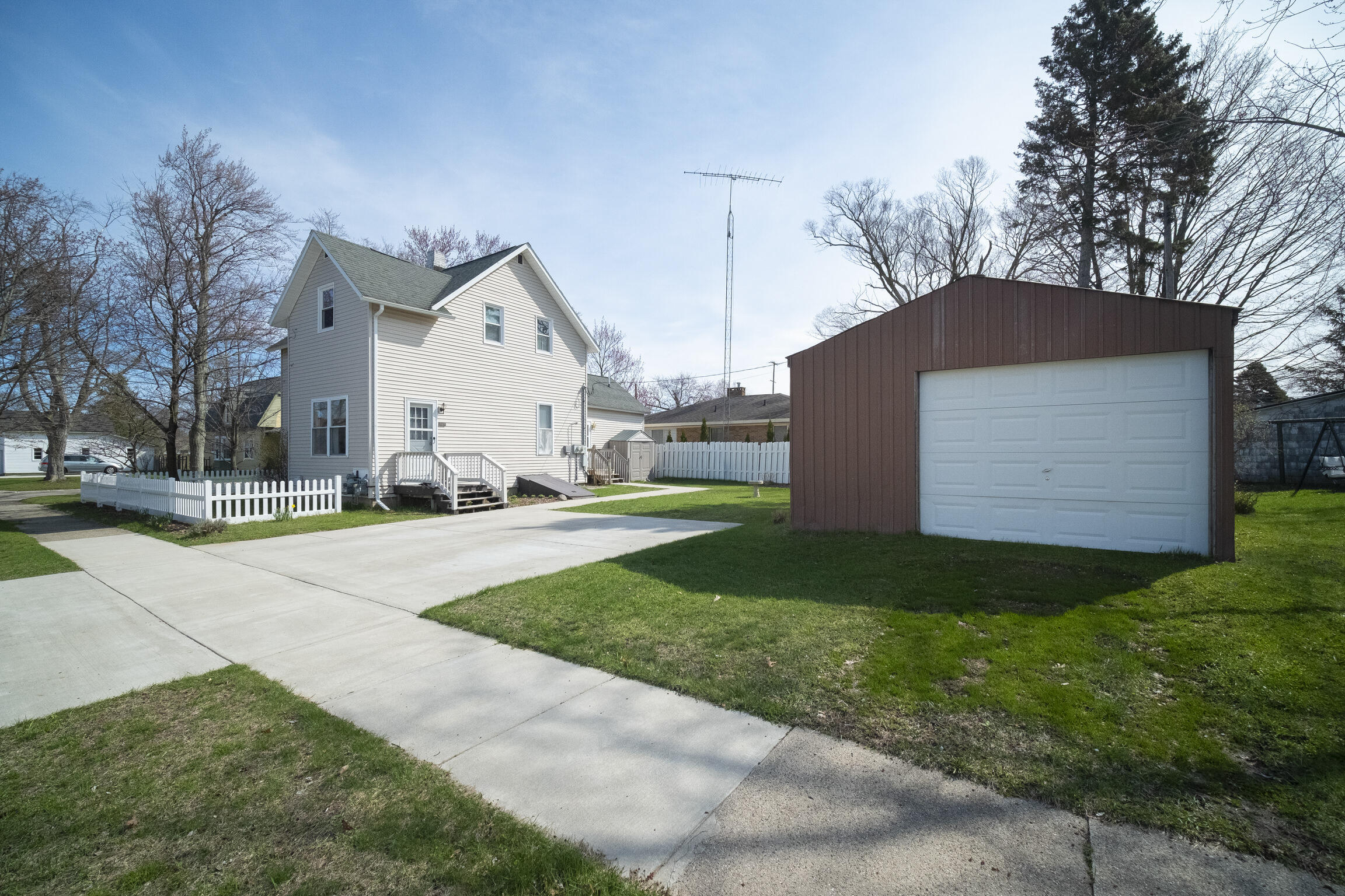 257 2nd Avenue
