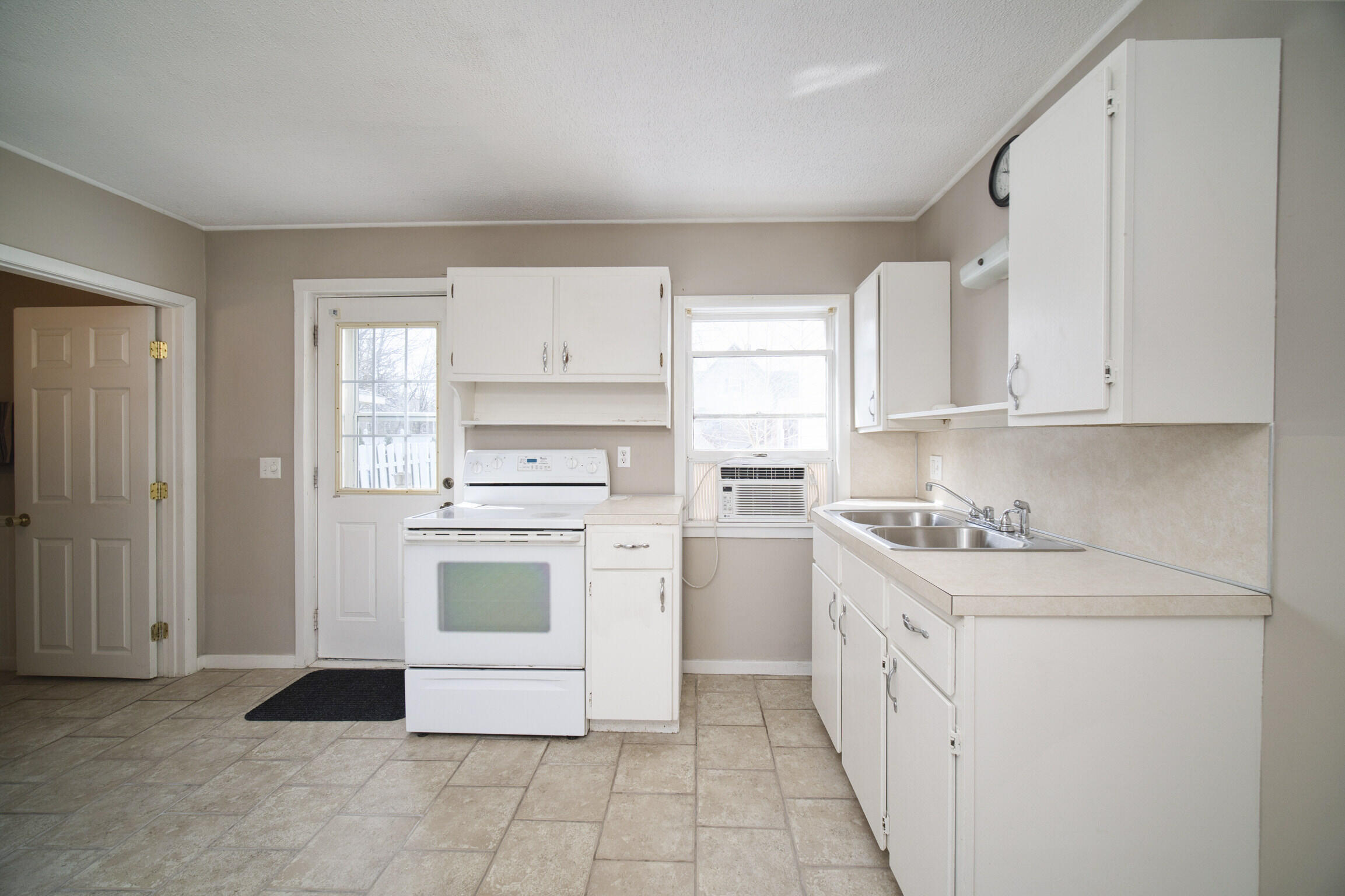 257 2nd Avenue